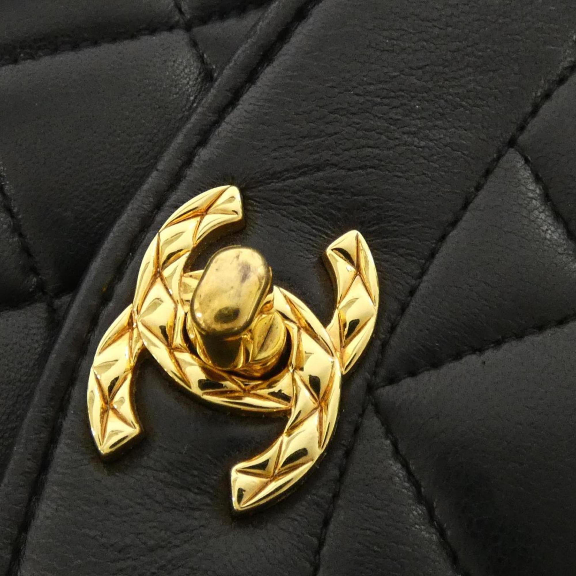 Chanel Black Leather Shoulder Bag (Pre-Owned)