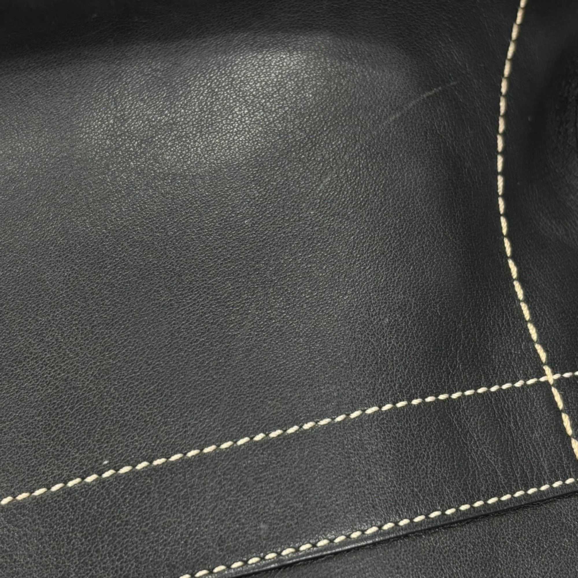 Coach Black Leather Shoulder Bag (Pre-Owned)