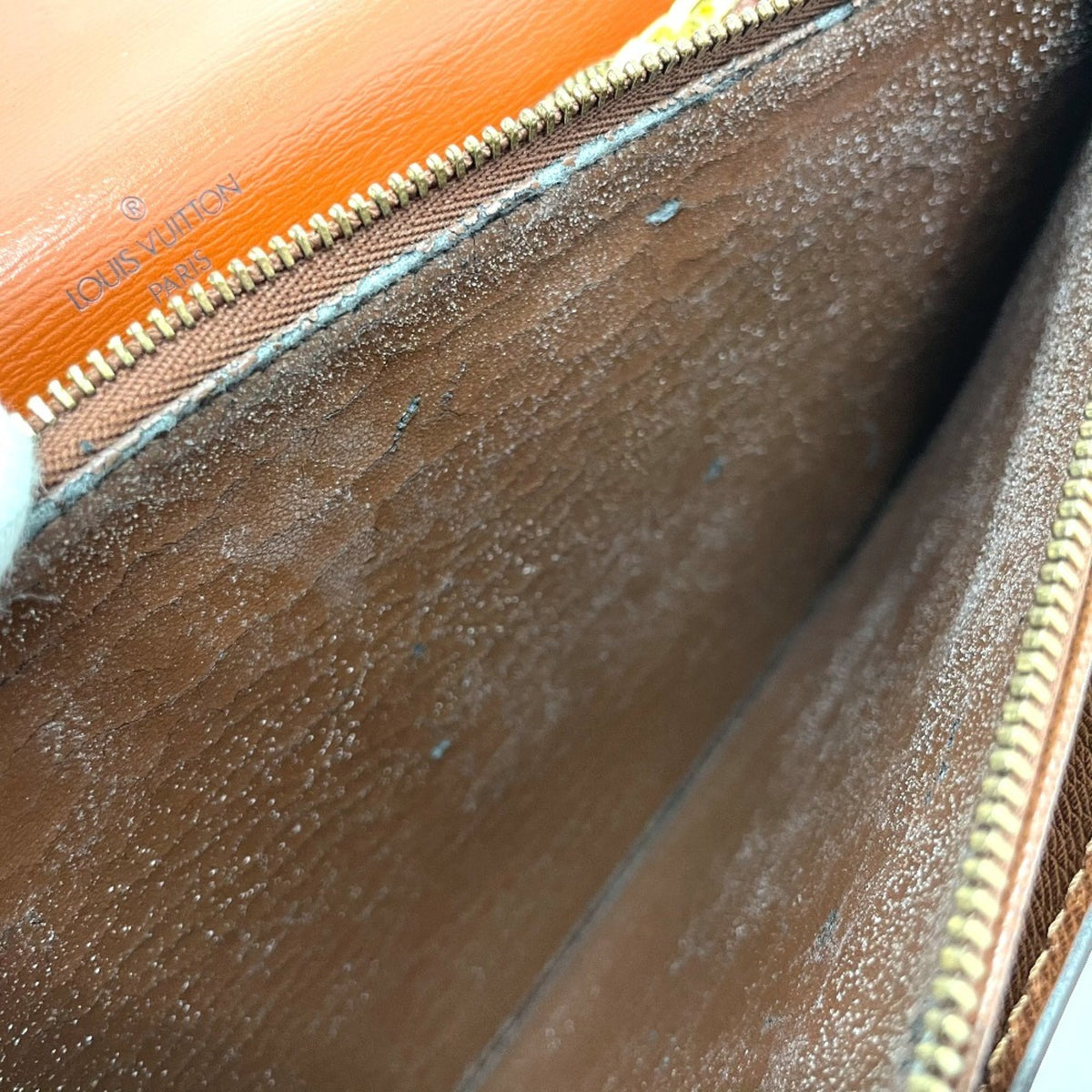 Louis Vuitton Brown Epi Leather Handbag (Pre-Owned)