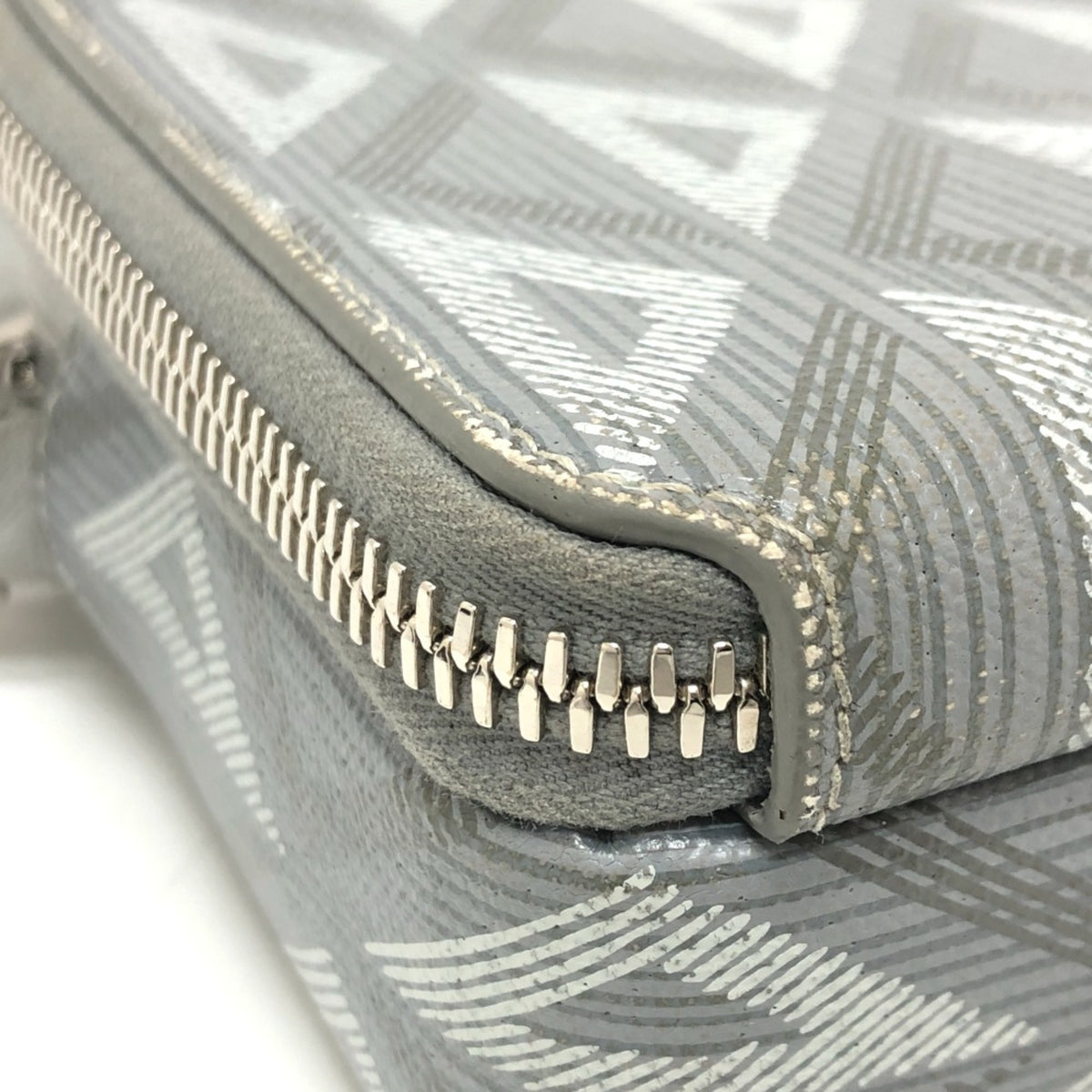 Christian Dior Gray Cloth Shoulder Bag (Pre-Owned)