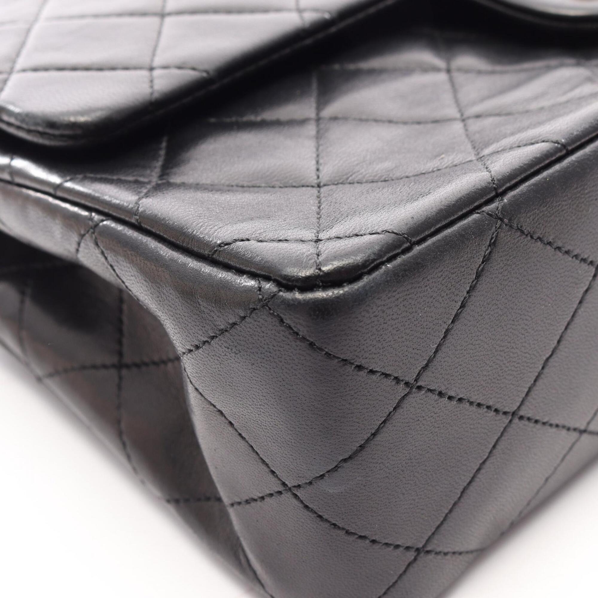 Chanel Black Leather Handbag Shoulder Bag (Pre-Owned)