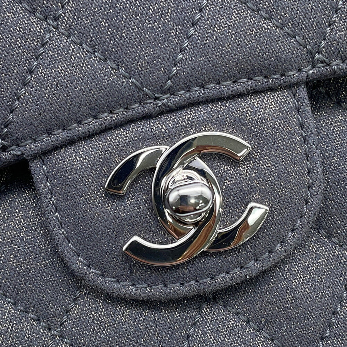 Chanel Matelasse Gray Canvas Shoulder Bag (Pre-Owned)