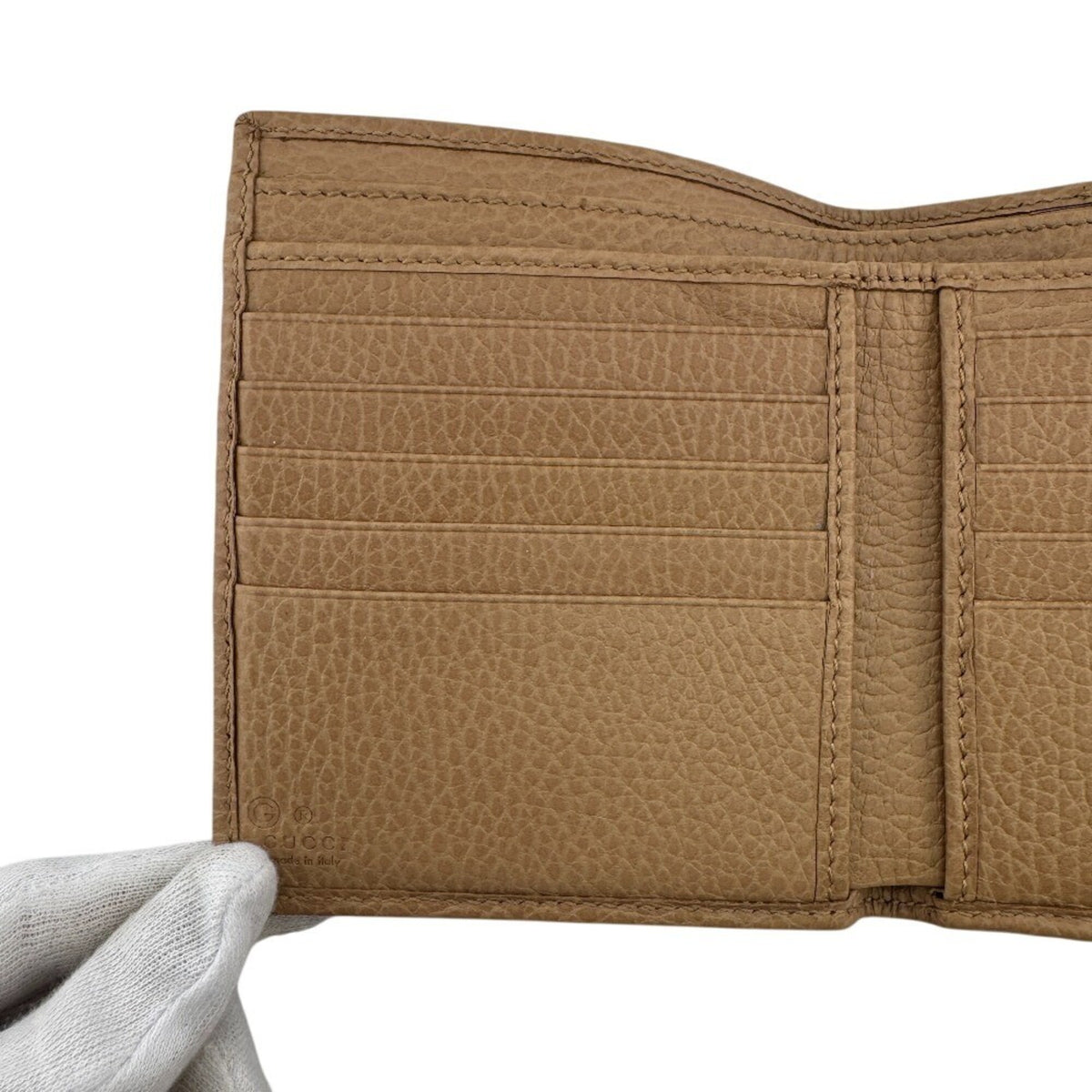 Gucci Beige Leather Wallet (Bi-Fold) (Pre-Owned)