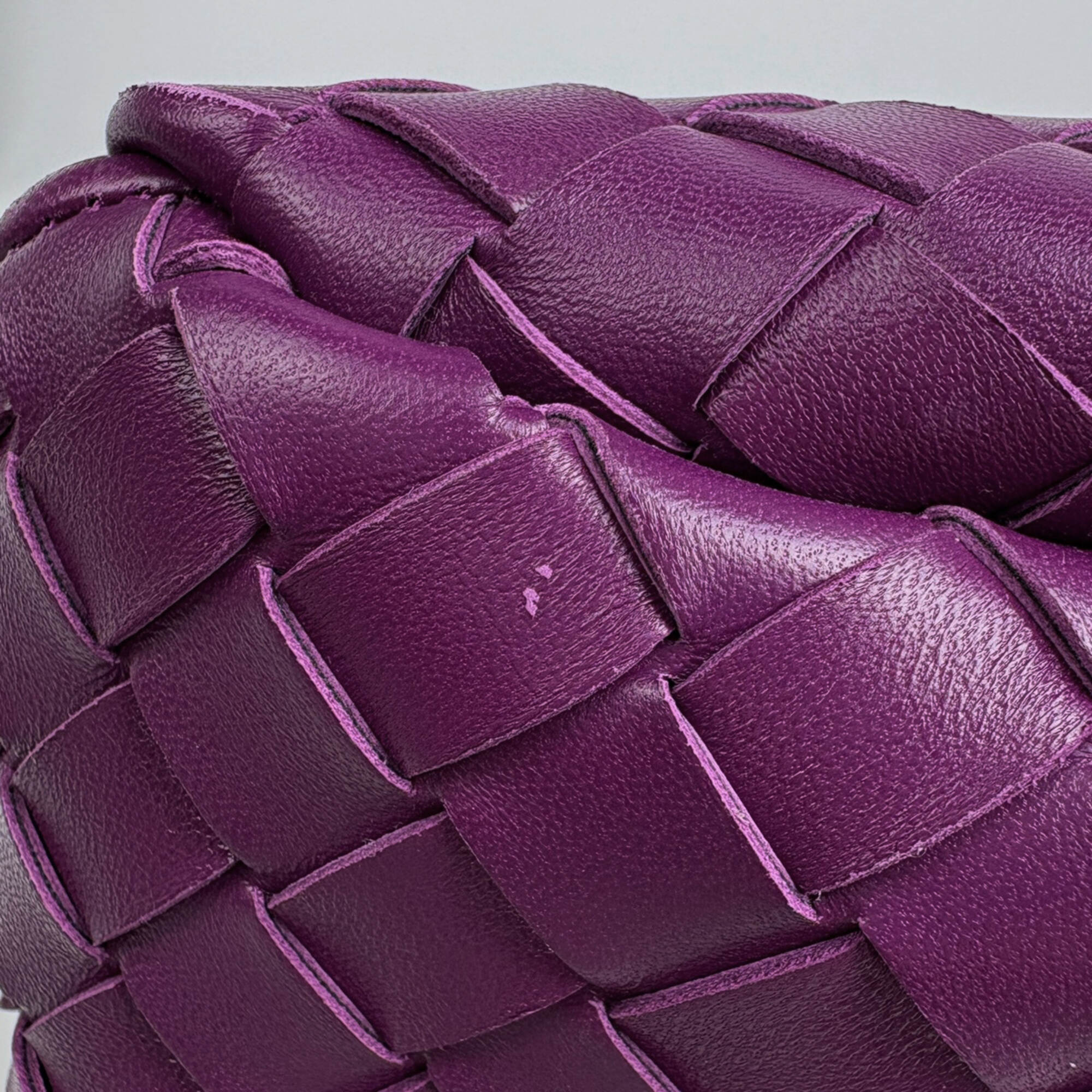 Bottega Veneta Intrecciato Purple Leather Tote Bag (Pre-Owned)