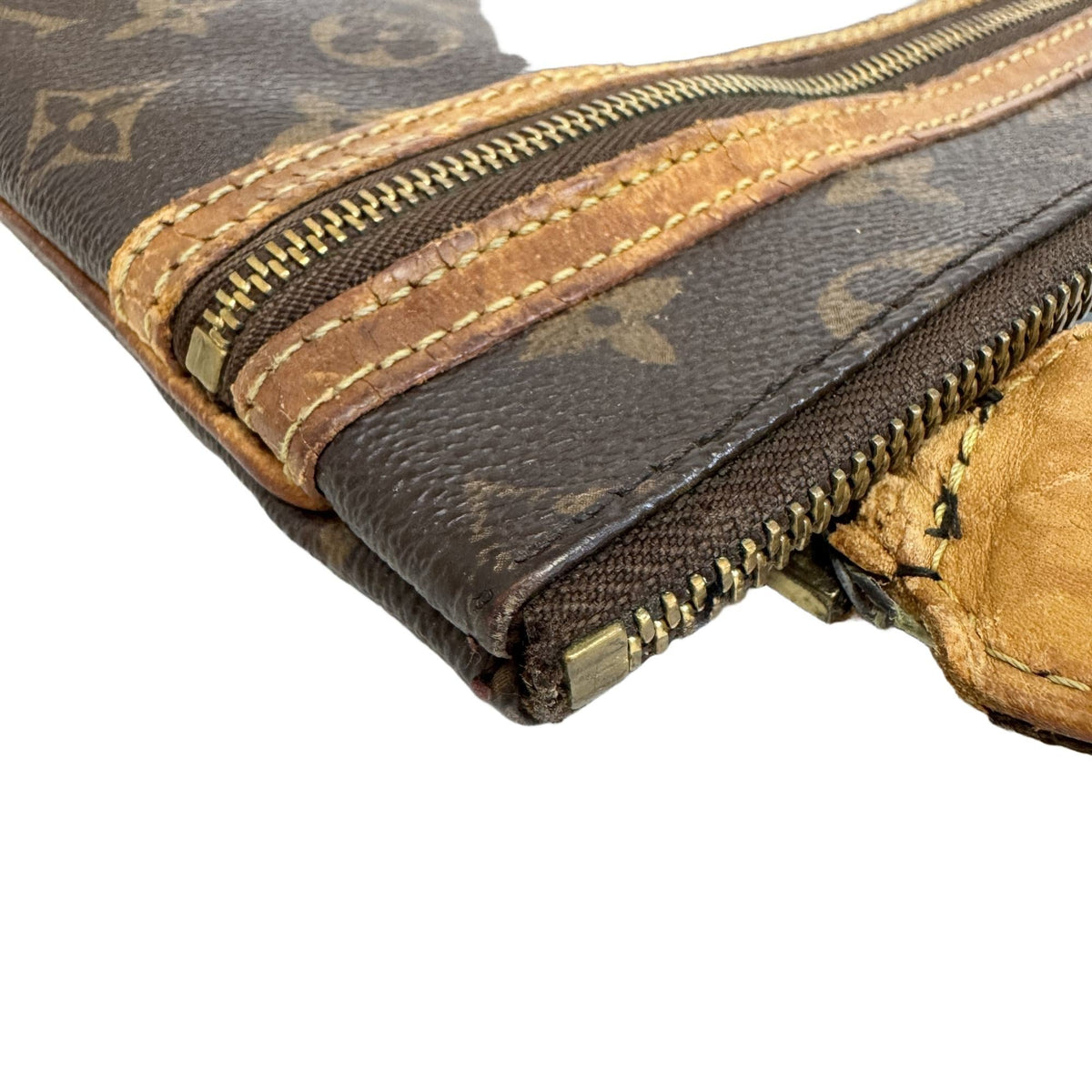 Louis Vuitton Brown Monogram Pochette Shoulder Bag (Pre-Owned)