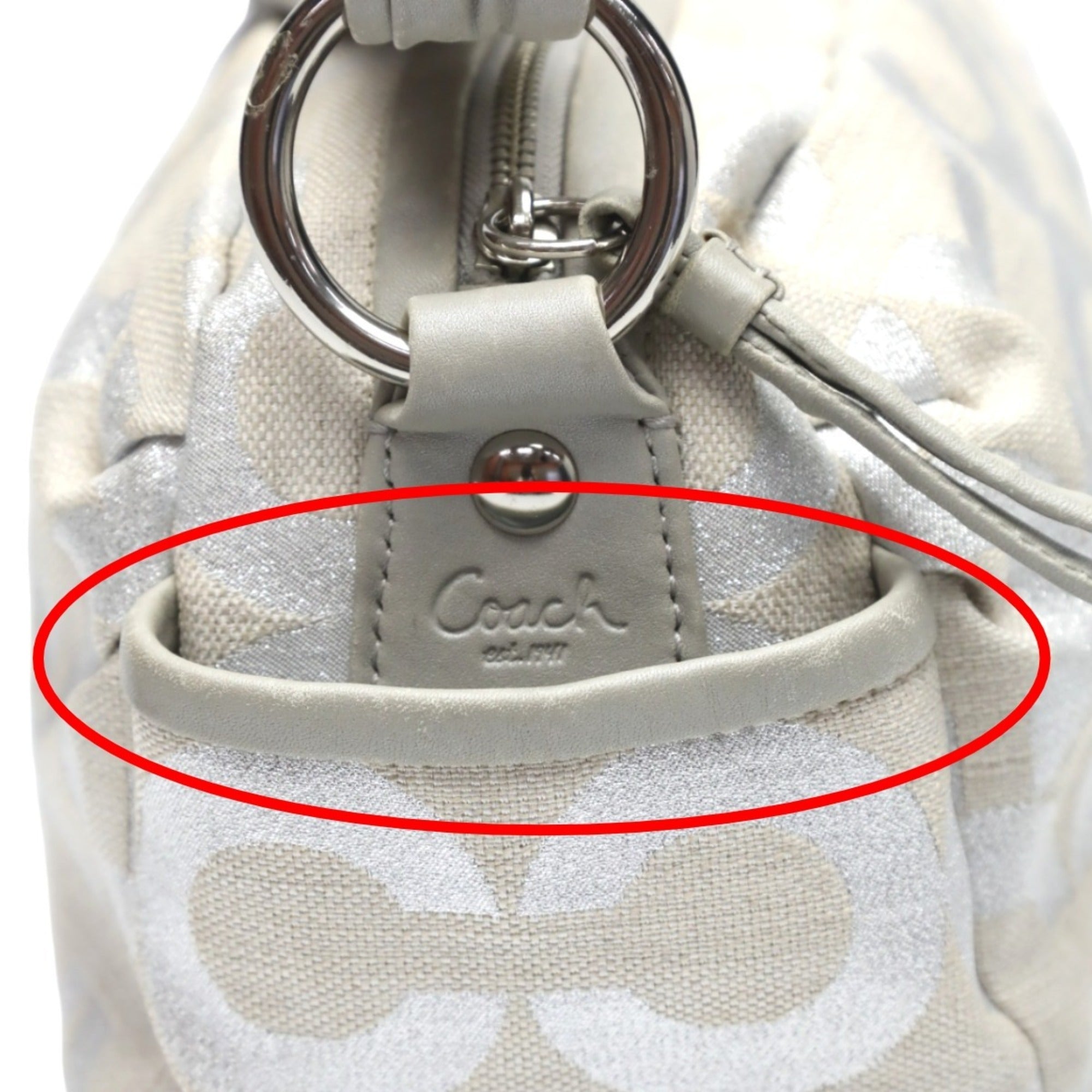 Coach Gray Leather Shoulder Bag (Pre-Owned)
