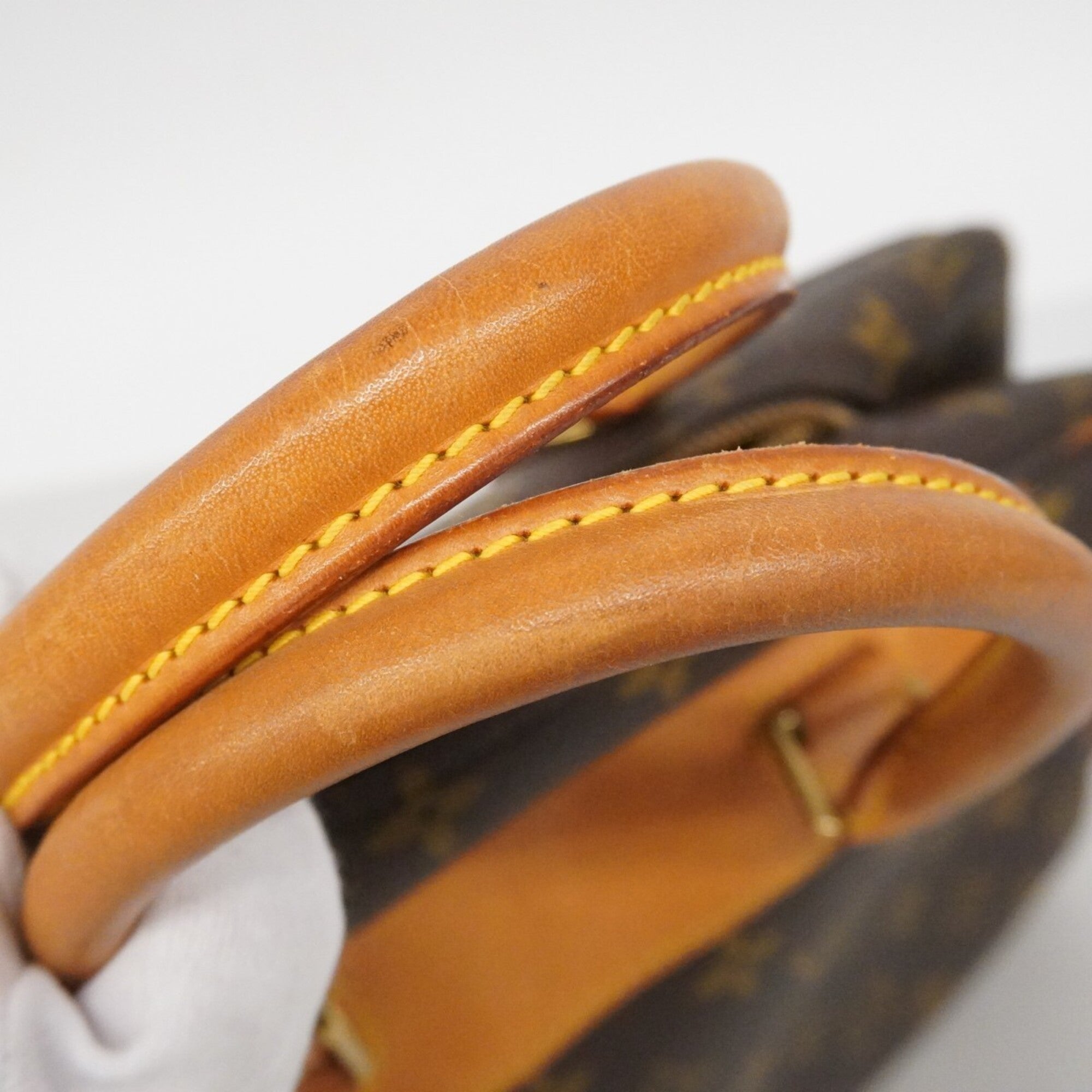 Louis Vuitton Brown Handbag (Pre-Owned)