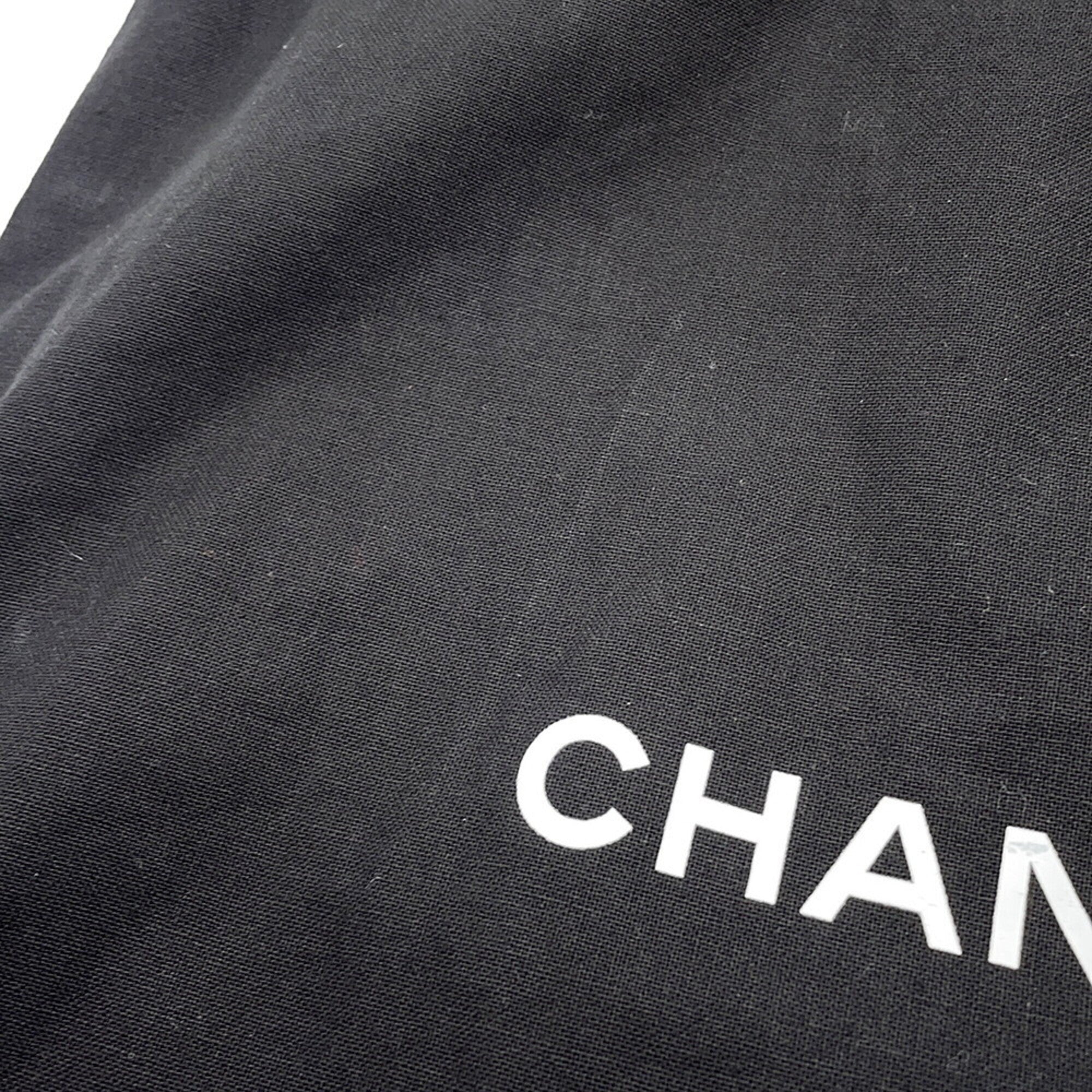 Chanel Black Leather Shoulder Bag (Pre-Owned)