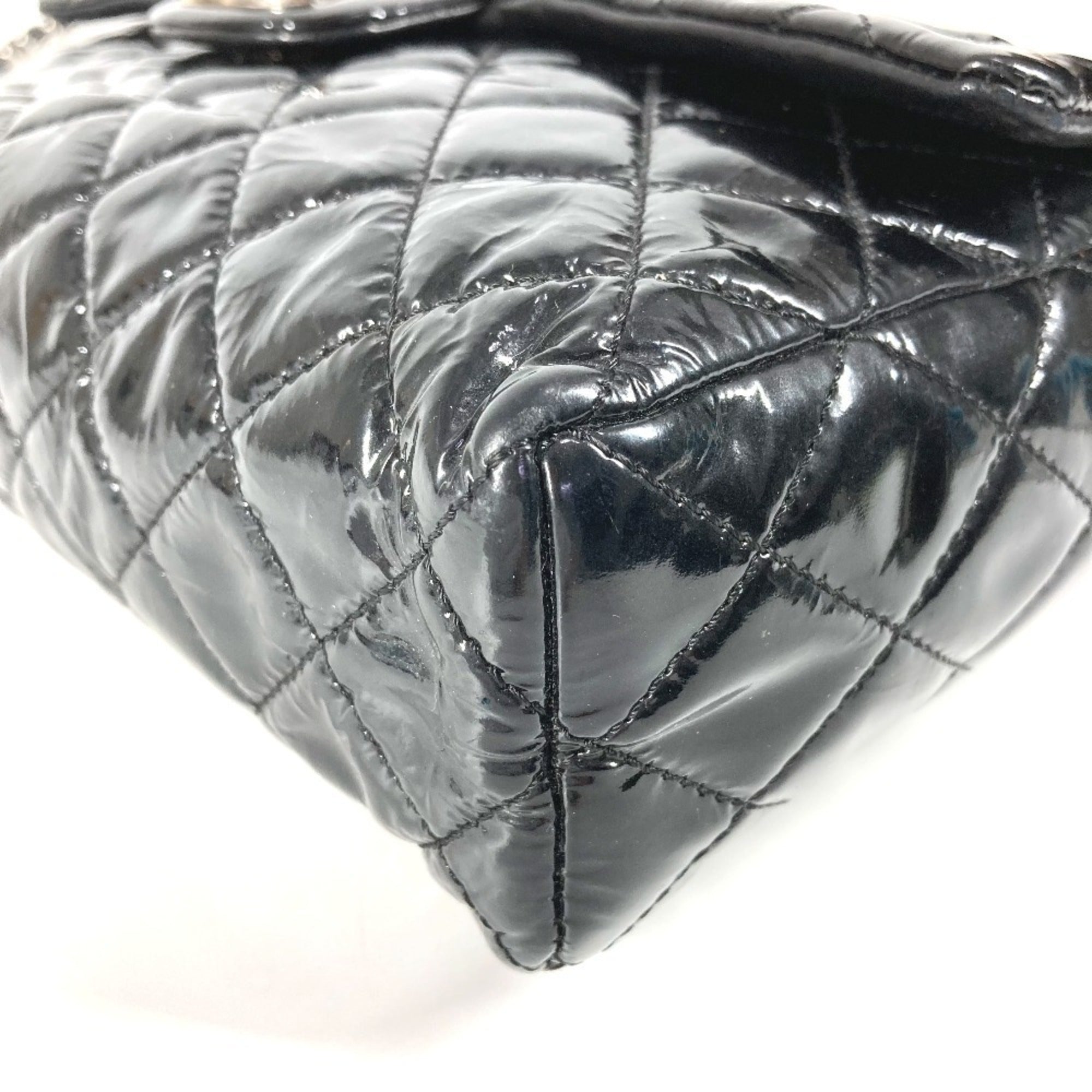 Chanel Matelasse Black Shoulder Bag (Pre-Owned)