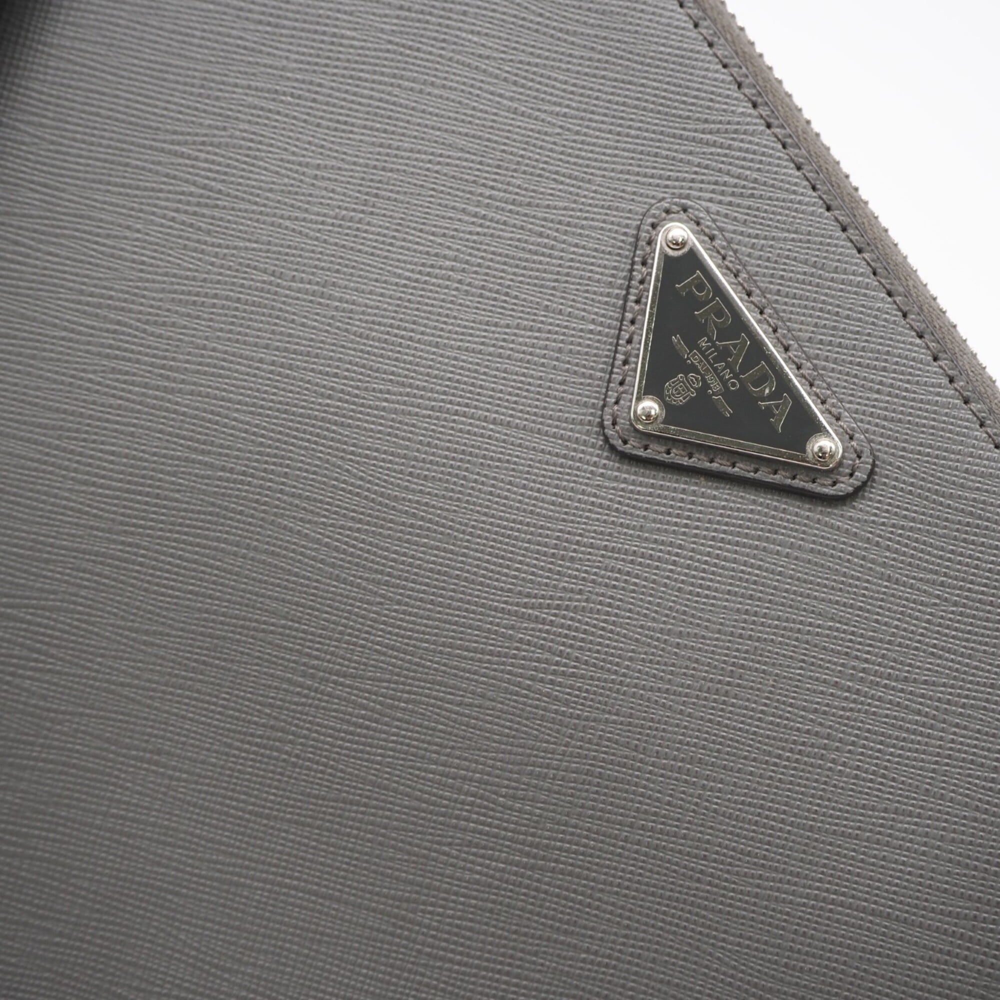 Prada Saffiano Gray Saffiano Clutch Bag Pouch (Pre-Owned)