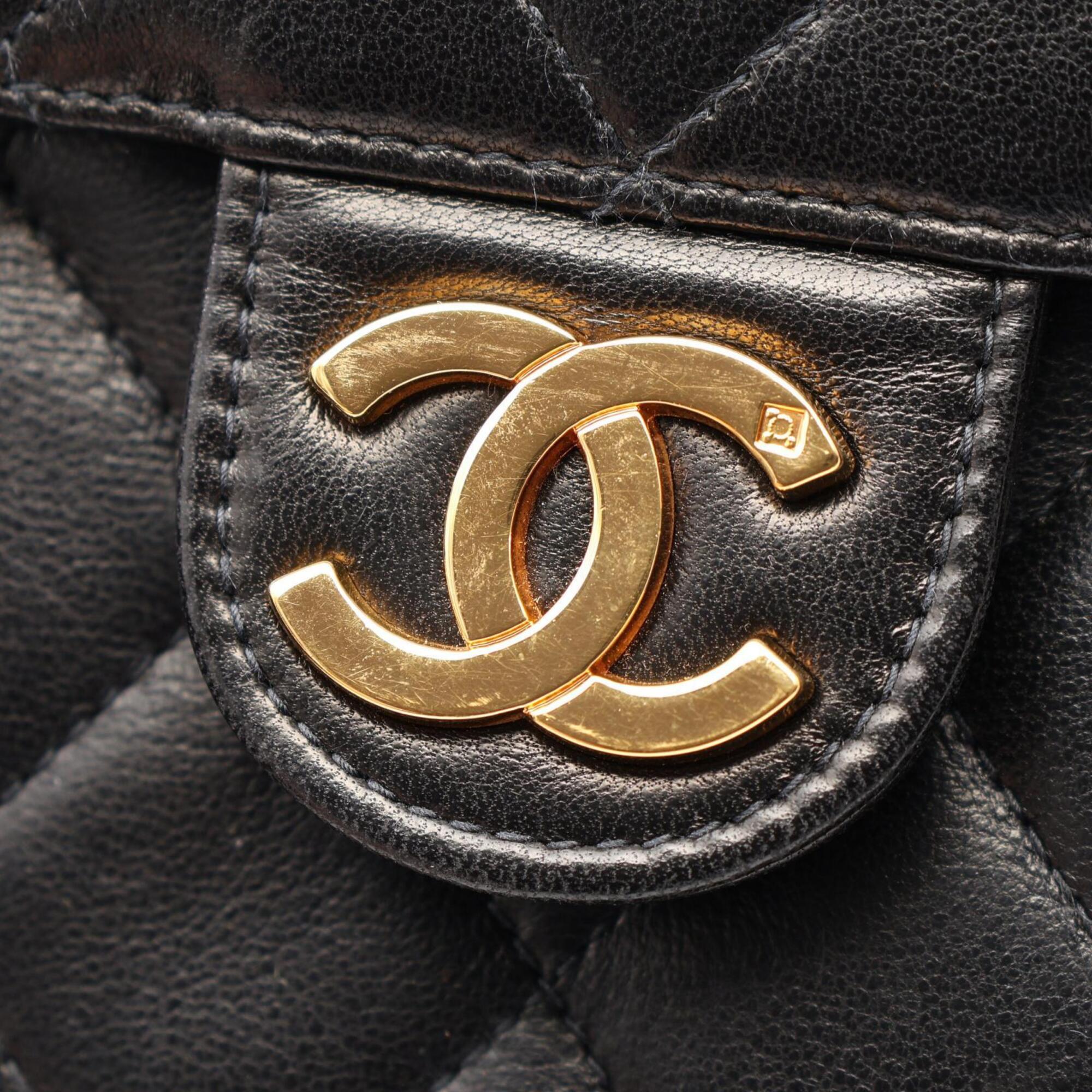 Chanel Matelasse Black Leather Handbag Shoulder Bag (Pre-Owned)