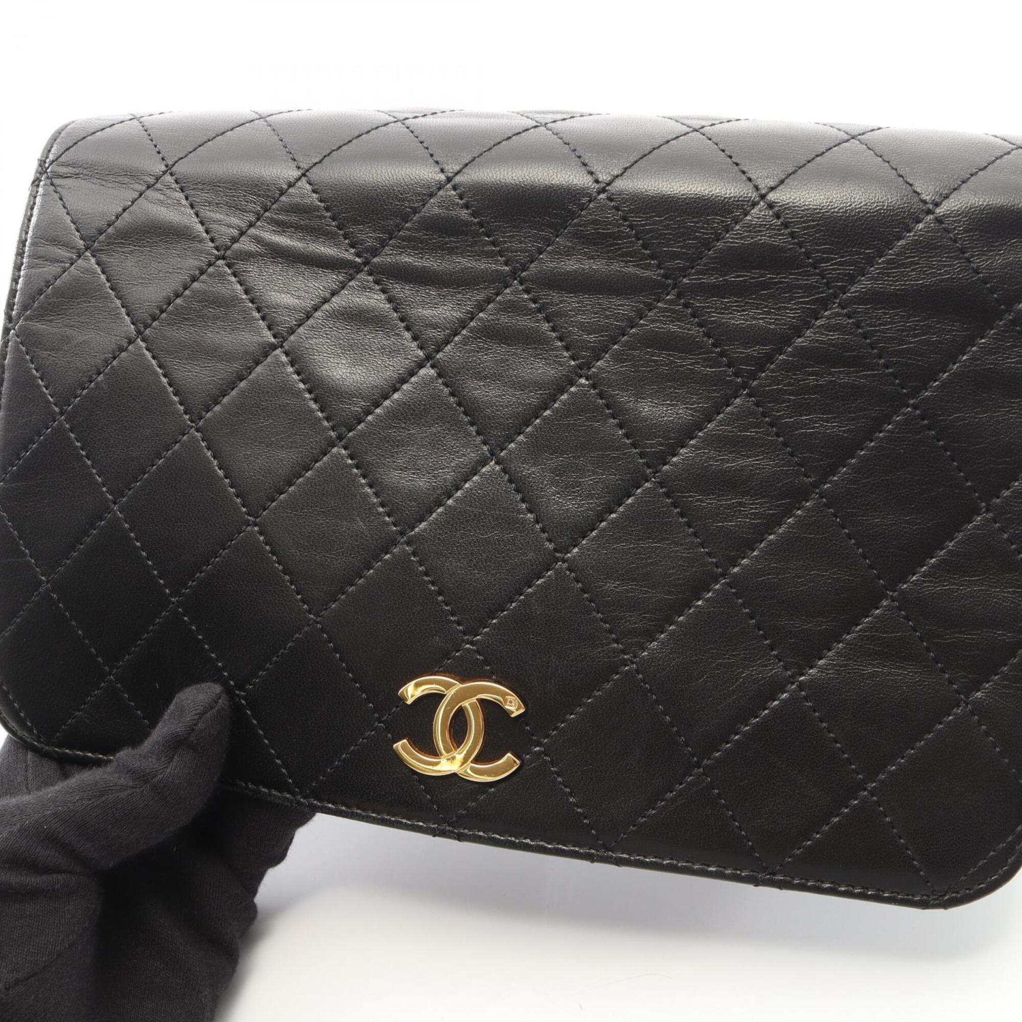 Chanel Black Leather Handbag Shoulder Bag (Pre-Owned)