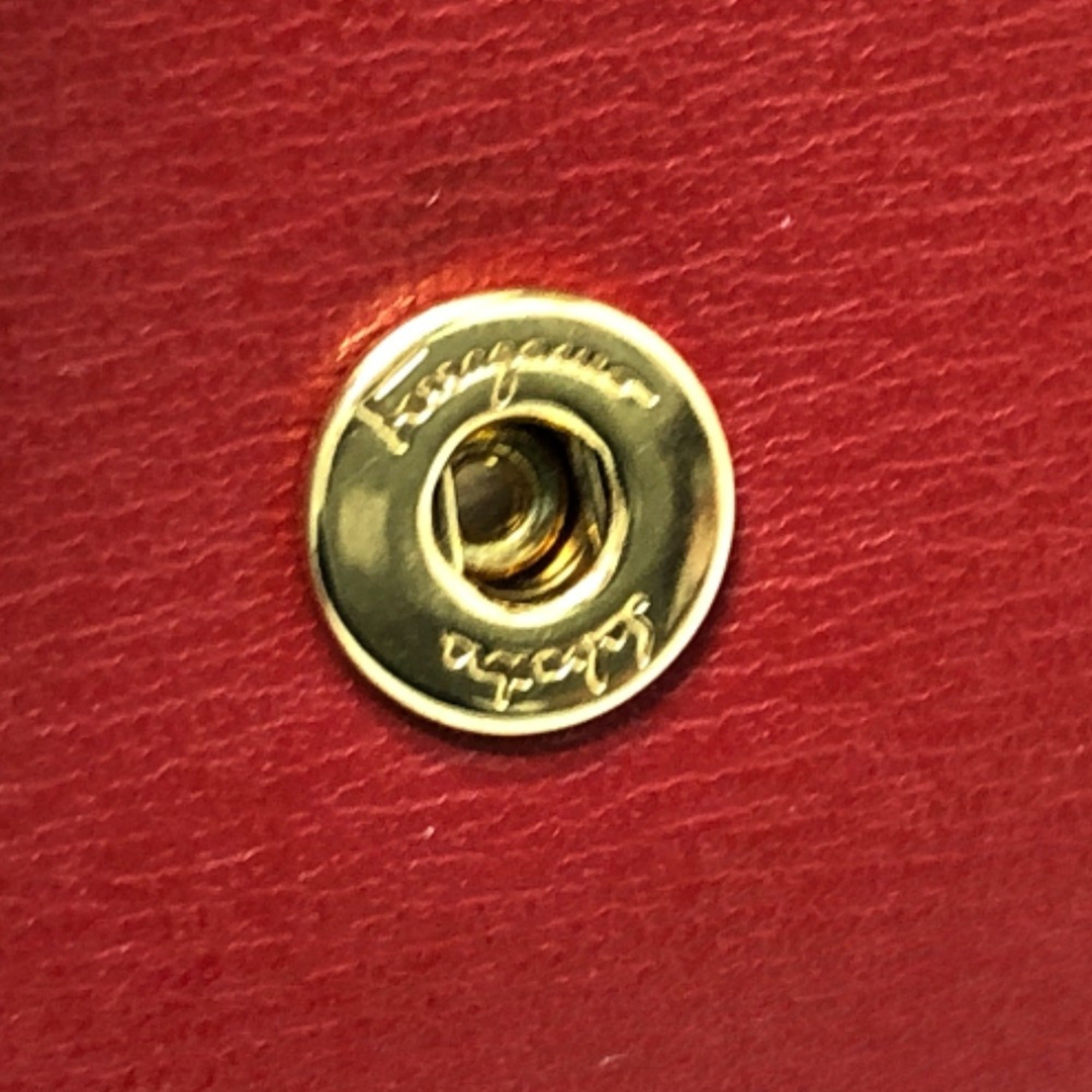 Salvatore Ferragamo Beige Gold Red Color Leather Wallet (Bi-Fold) (Pre-Owned)