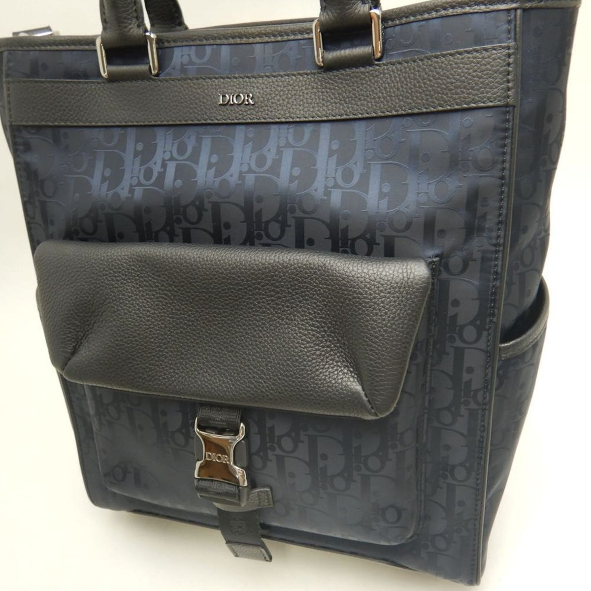 Christian Dior Navy Nylon Tote Bag (Pre-Owned)