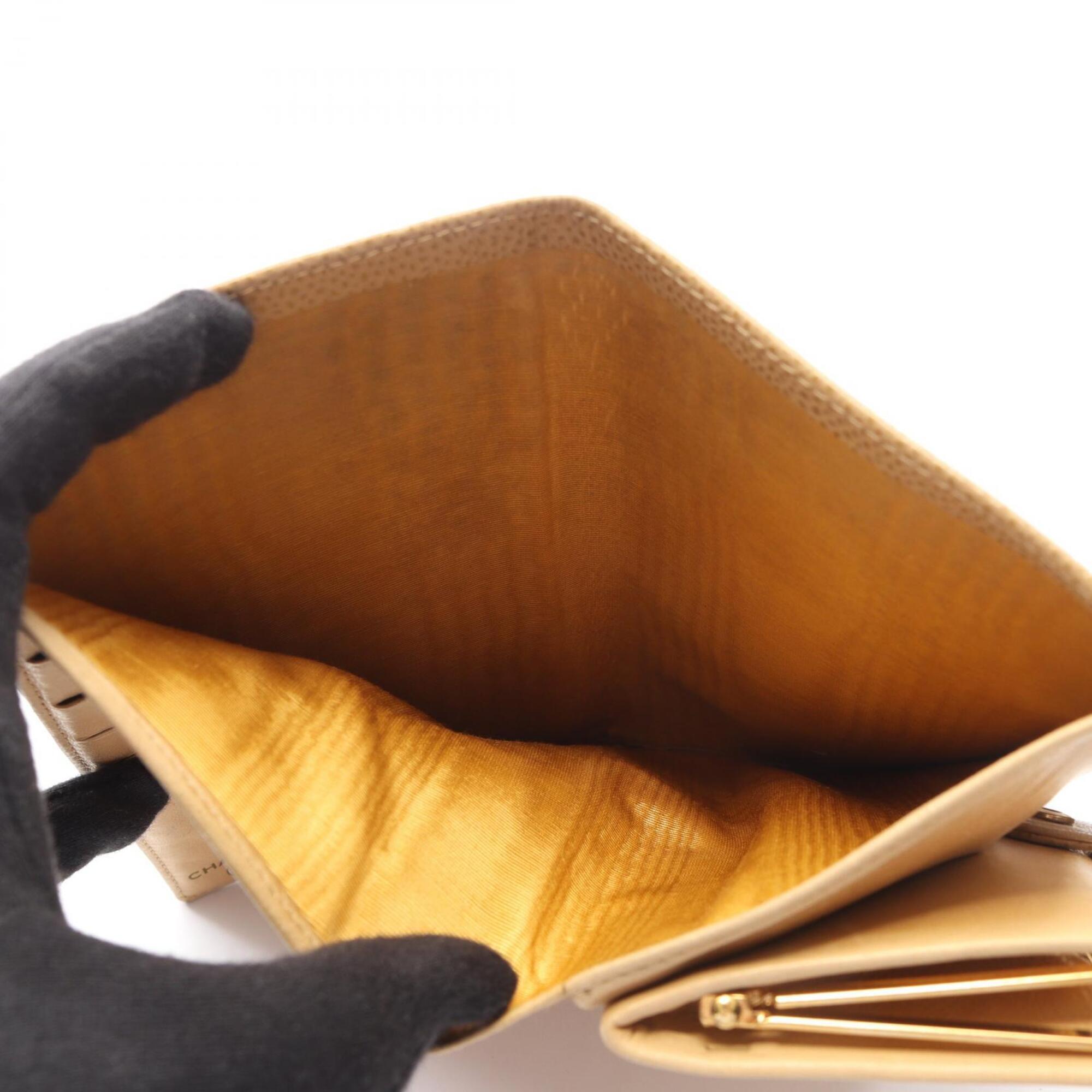 Chanel Beige Grained Calfskin Long Wallet (Bi-Fold) (Pre-Owned)