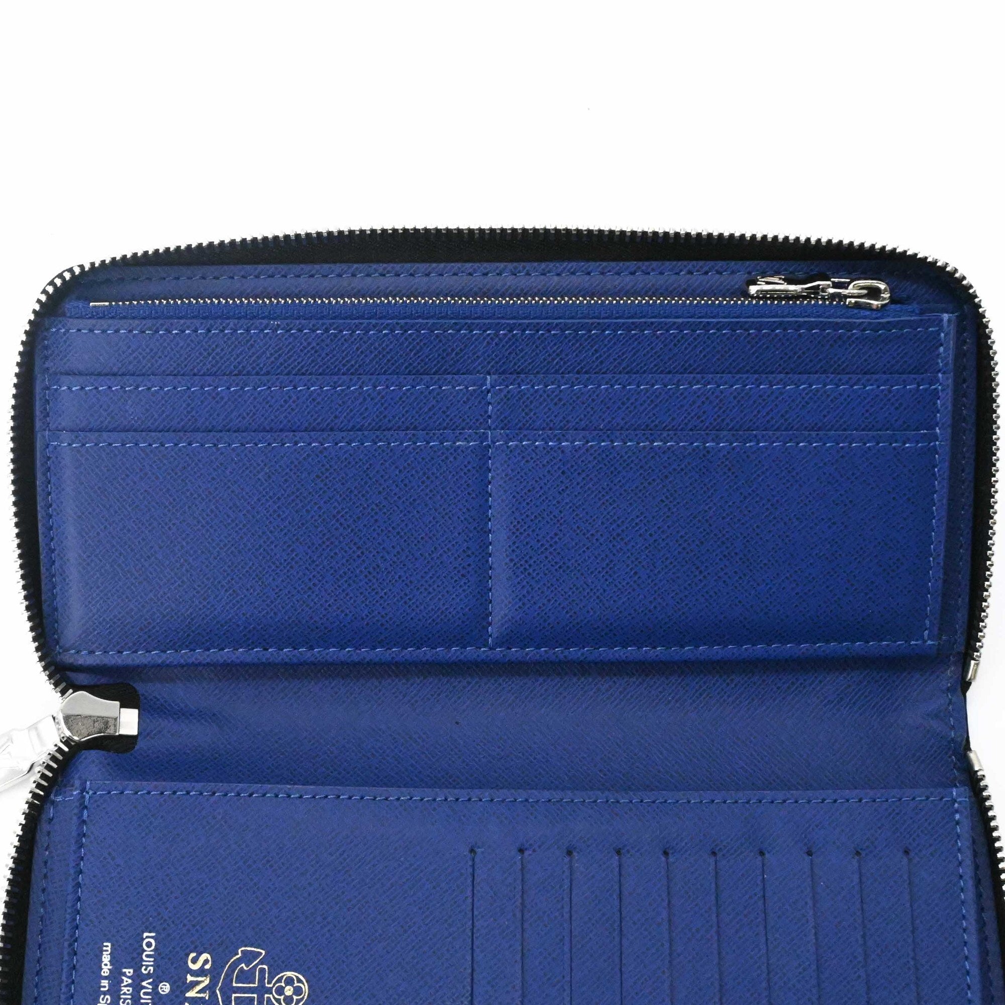 Louis Vuitton Blue Navy Canvas Coin Purse/Coin Case (Pre-Owned)