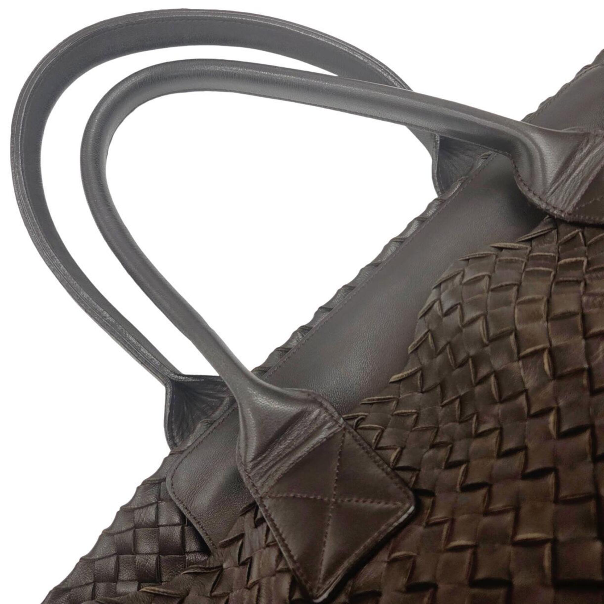 Bottega Veneta Brown Leather Pouch Tote Bag (Pre-Owned)