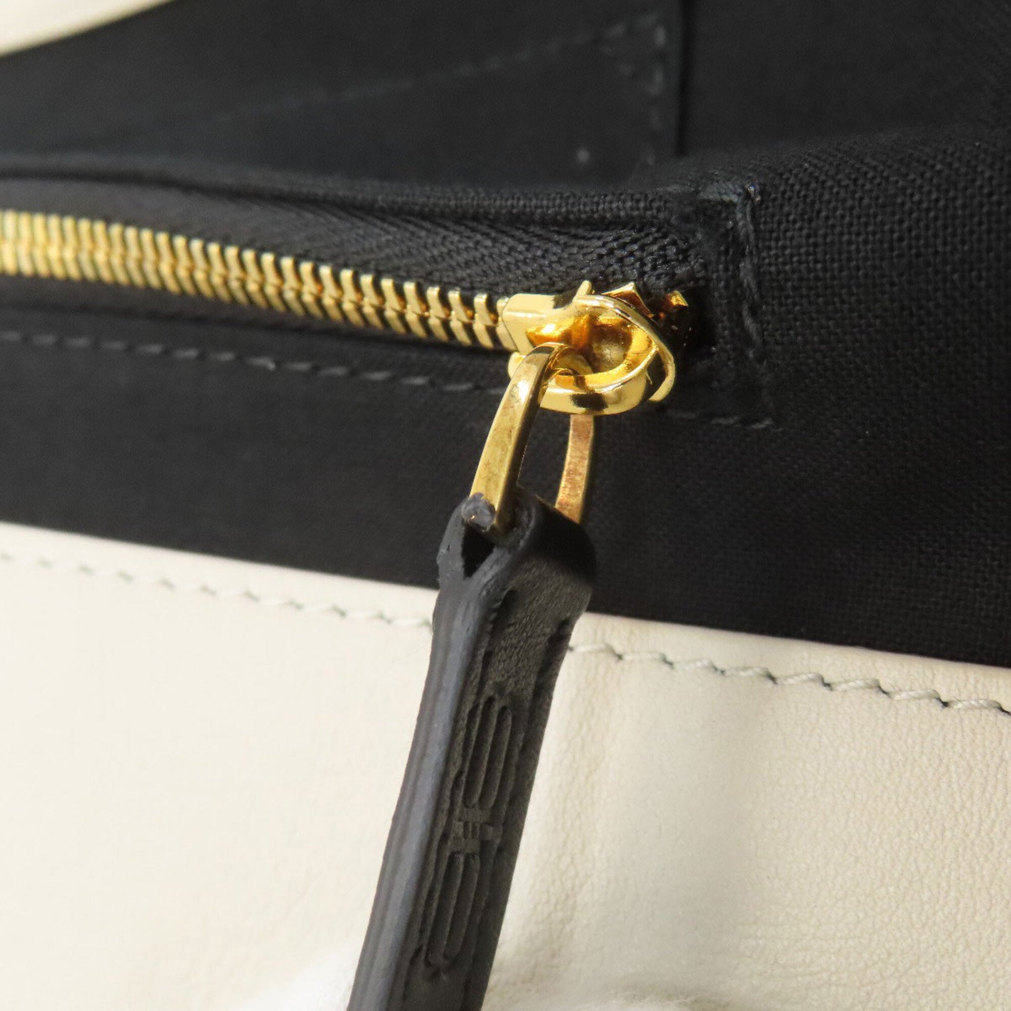 Balenciaga White Canvas Tote Bag (Pre-Owned)