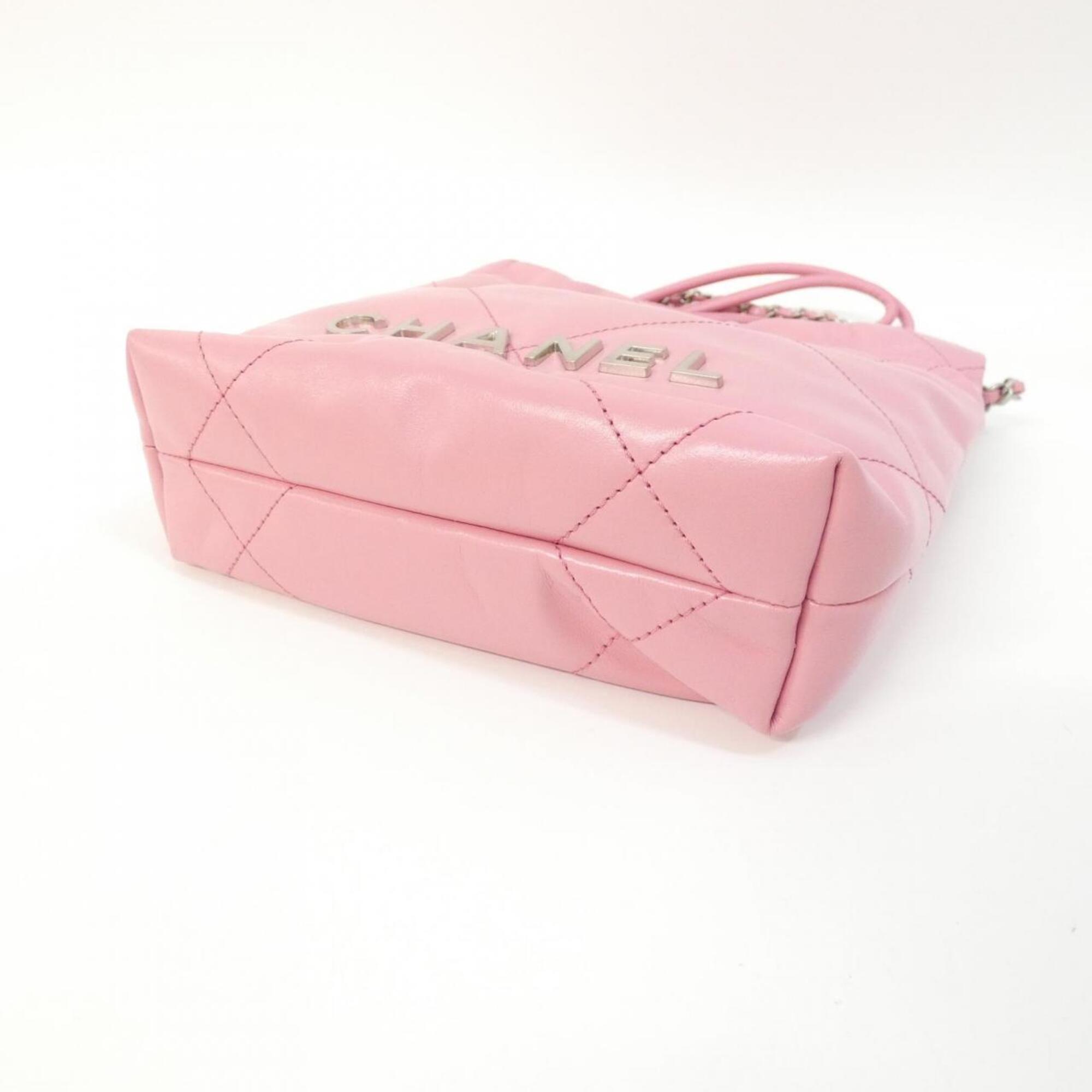 Chanel Pink Leather Handbag (Pre-Owned)