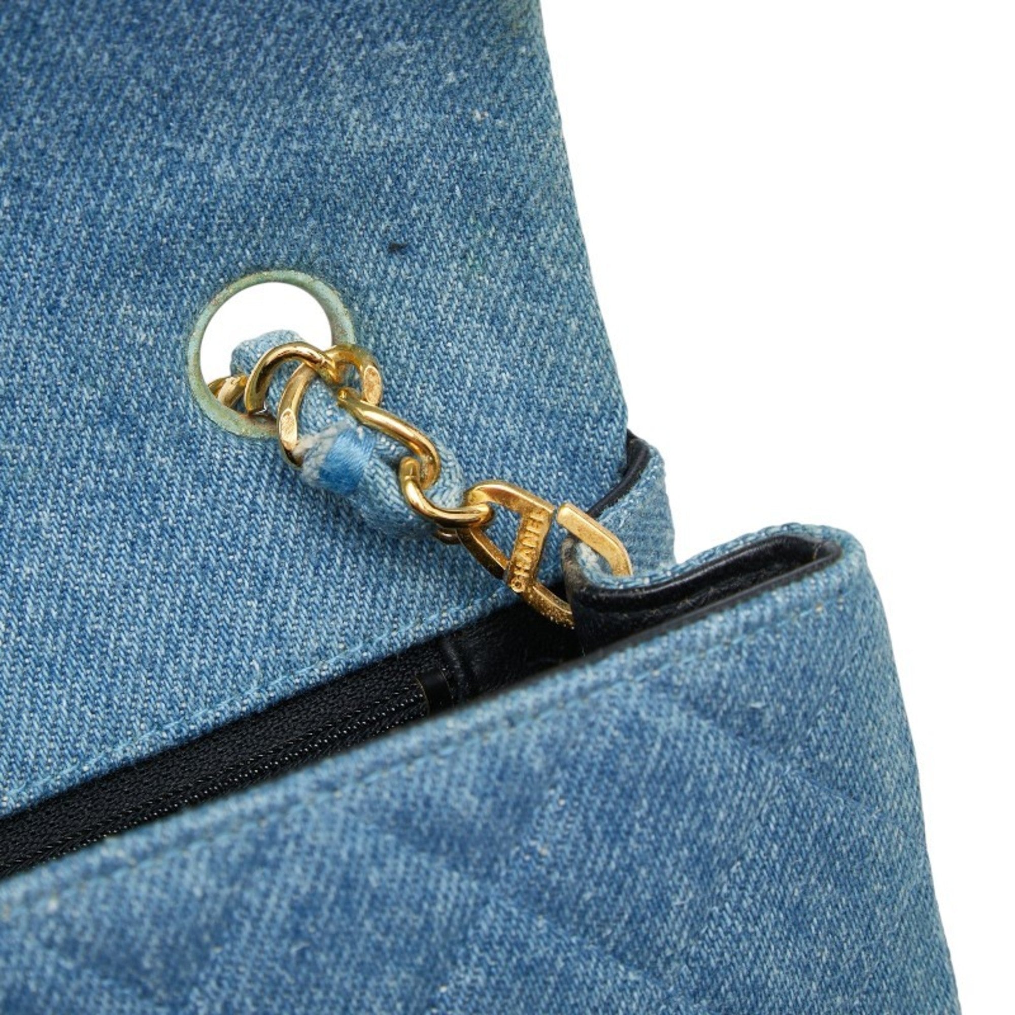 Chanel Blue Denim Shoulder Bag (Pre-Owned)