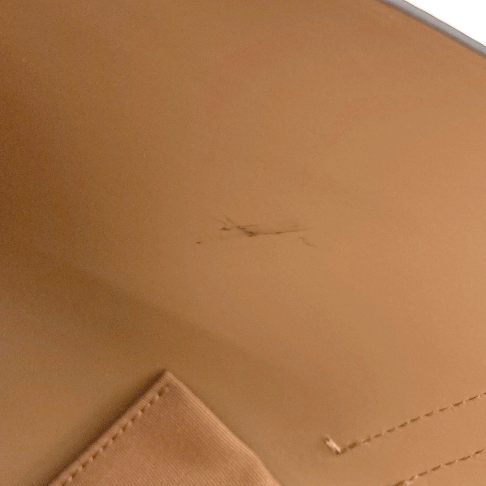 Coach White Leather Tote Bag (Pre-Owned)