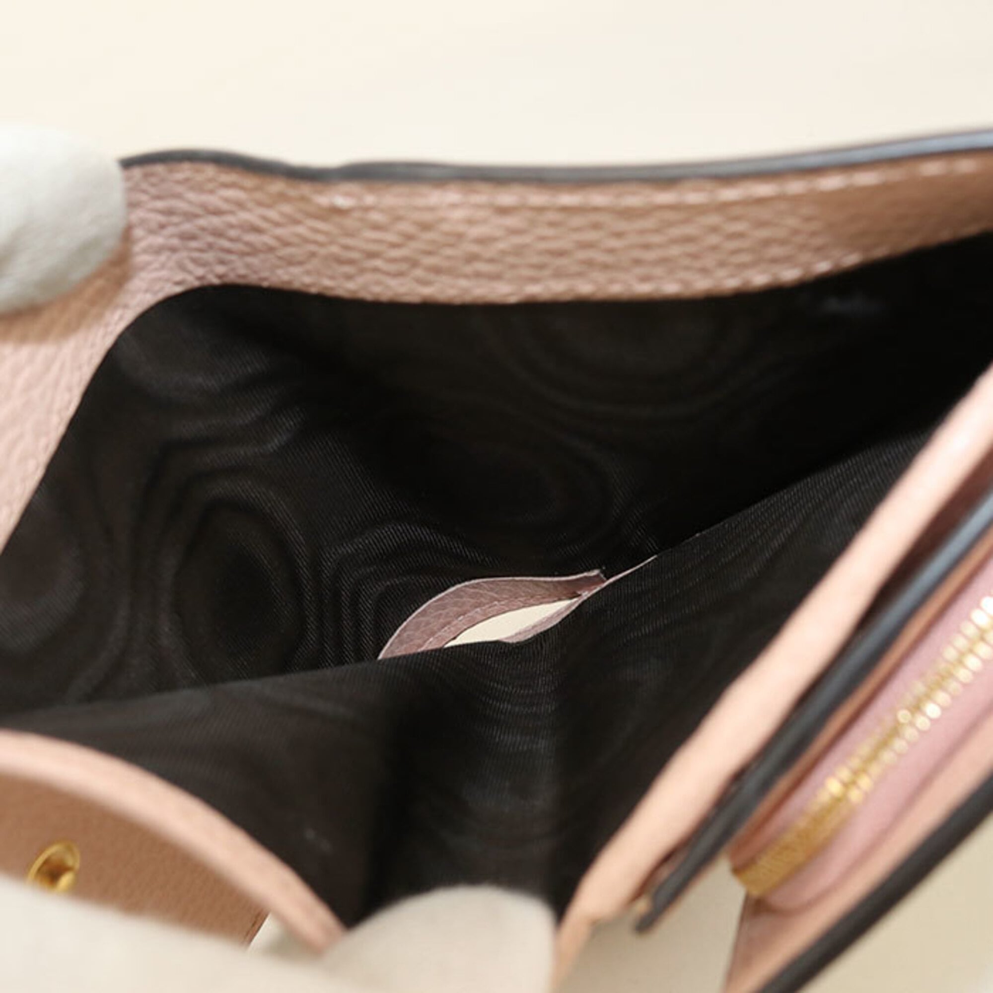 Gucci Pink Gg Supreme Wallet (Bi-Fold) (Pre-Owned)