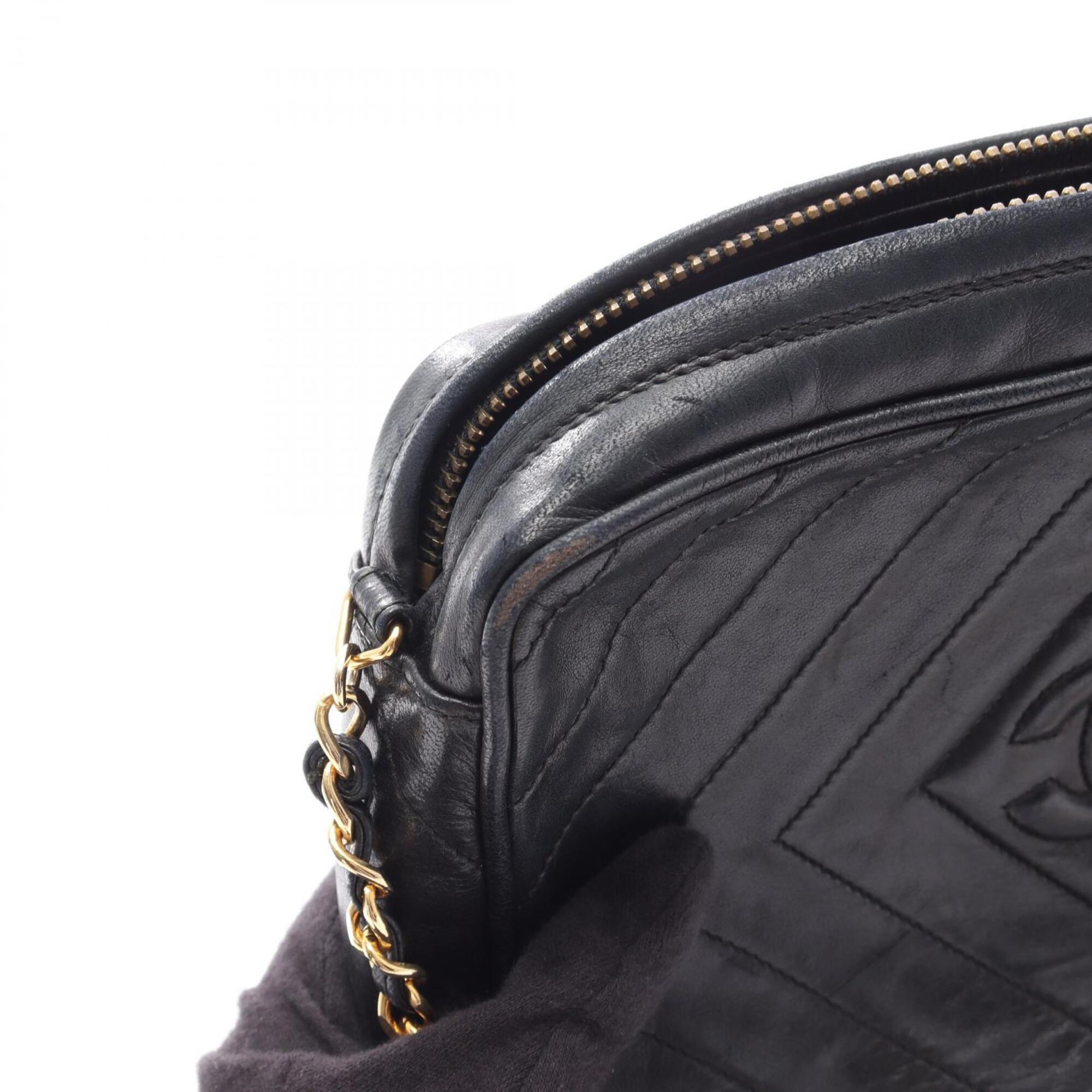Chanel Black Leather Handbag Shoulder Bag (Pre-Owned)