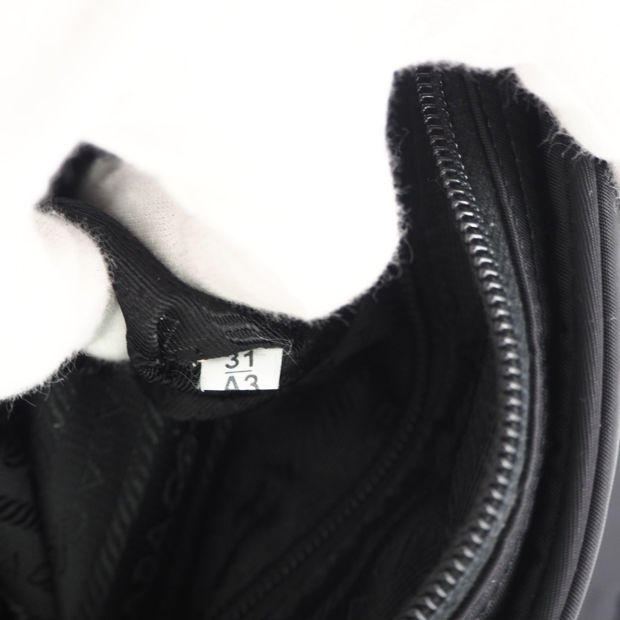Prada Black Nylon Shoulder Bag (Pre-Owned)