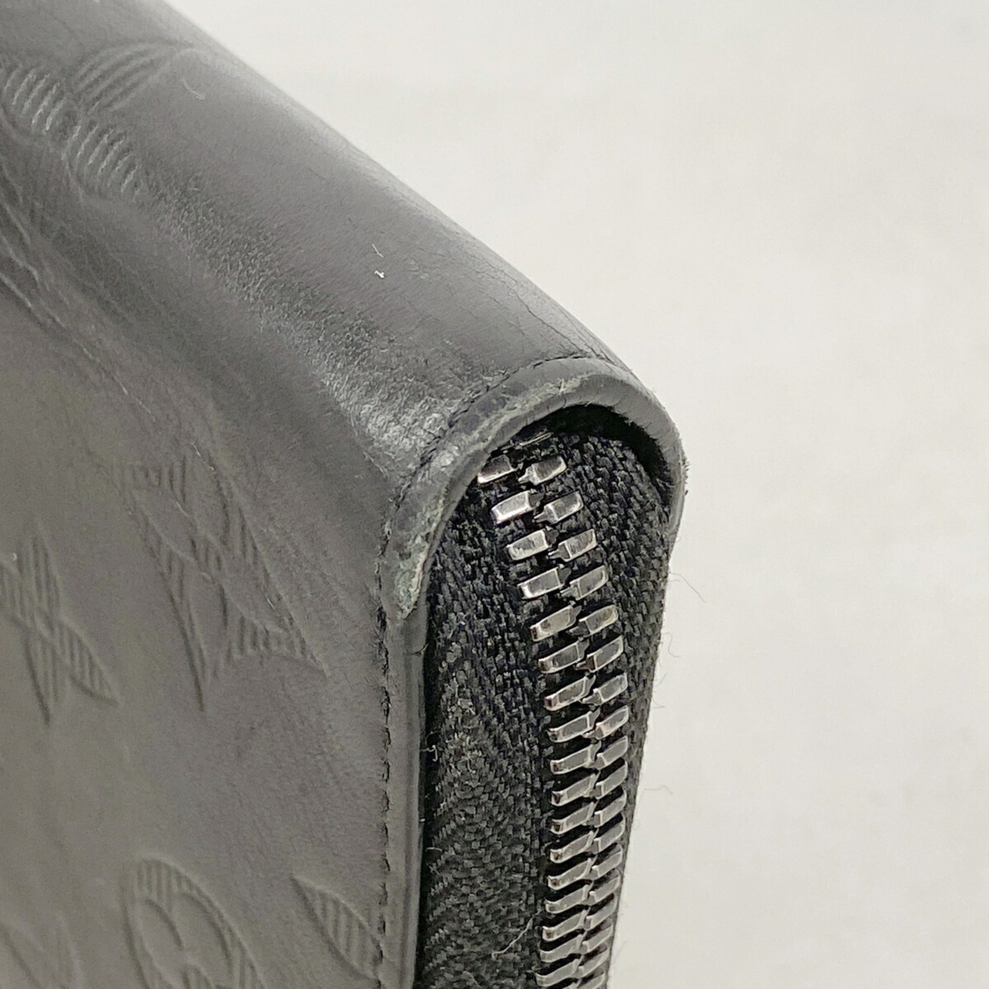 Louis Vuitton Noir Long Wallet (Bi-Fold) (Pre-Owned)
