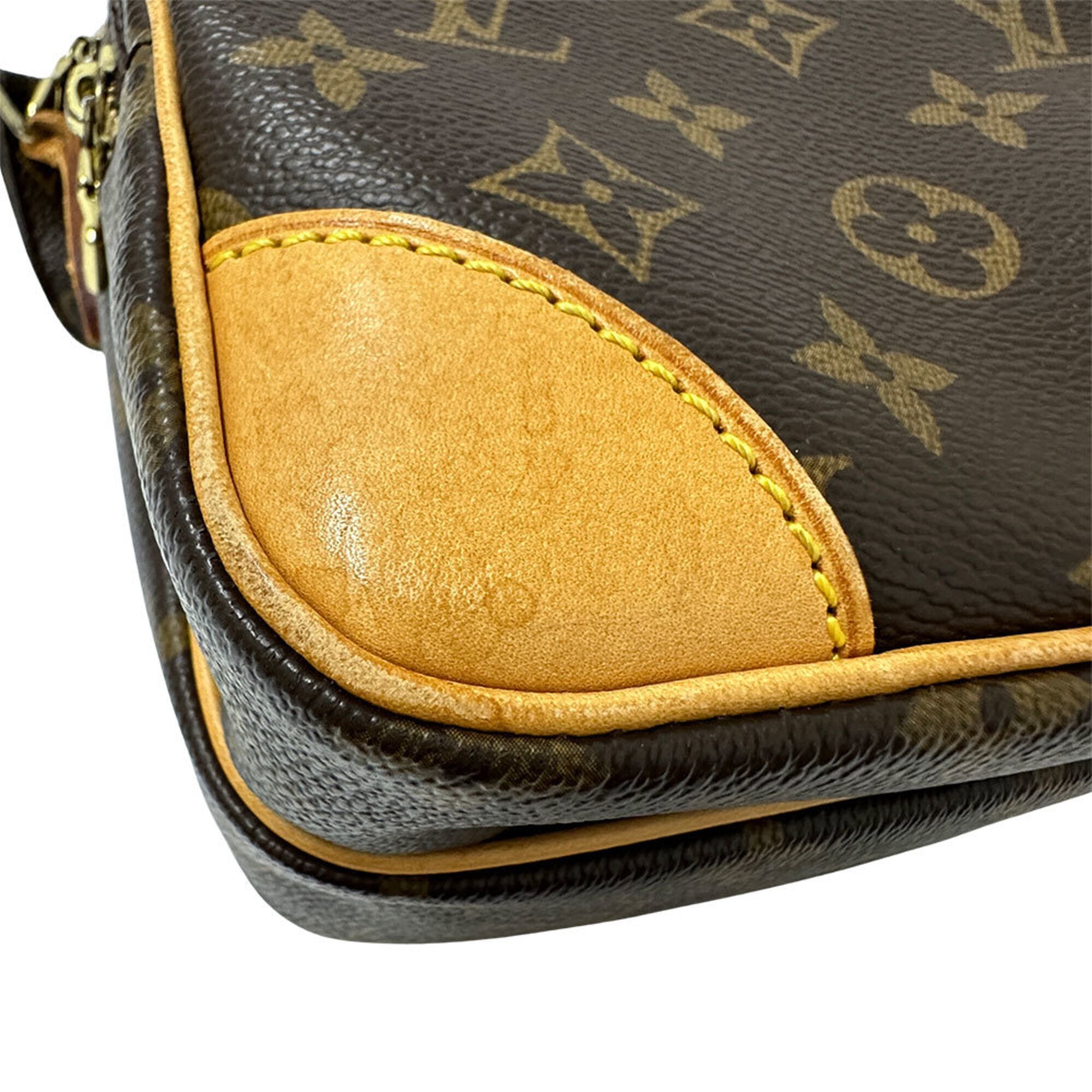 Louis Vuitton Brown Monogram Canvas Shoulder Bag (Pre-Owned)