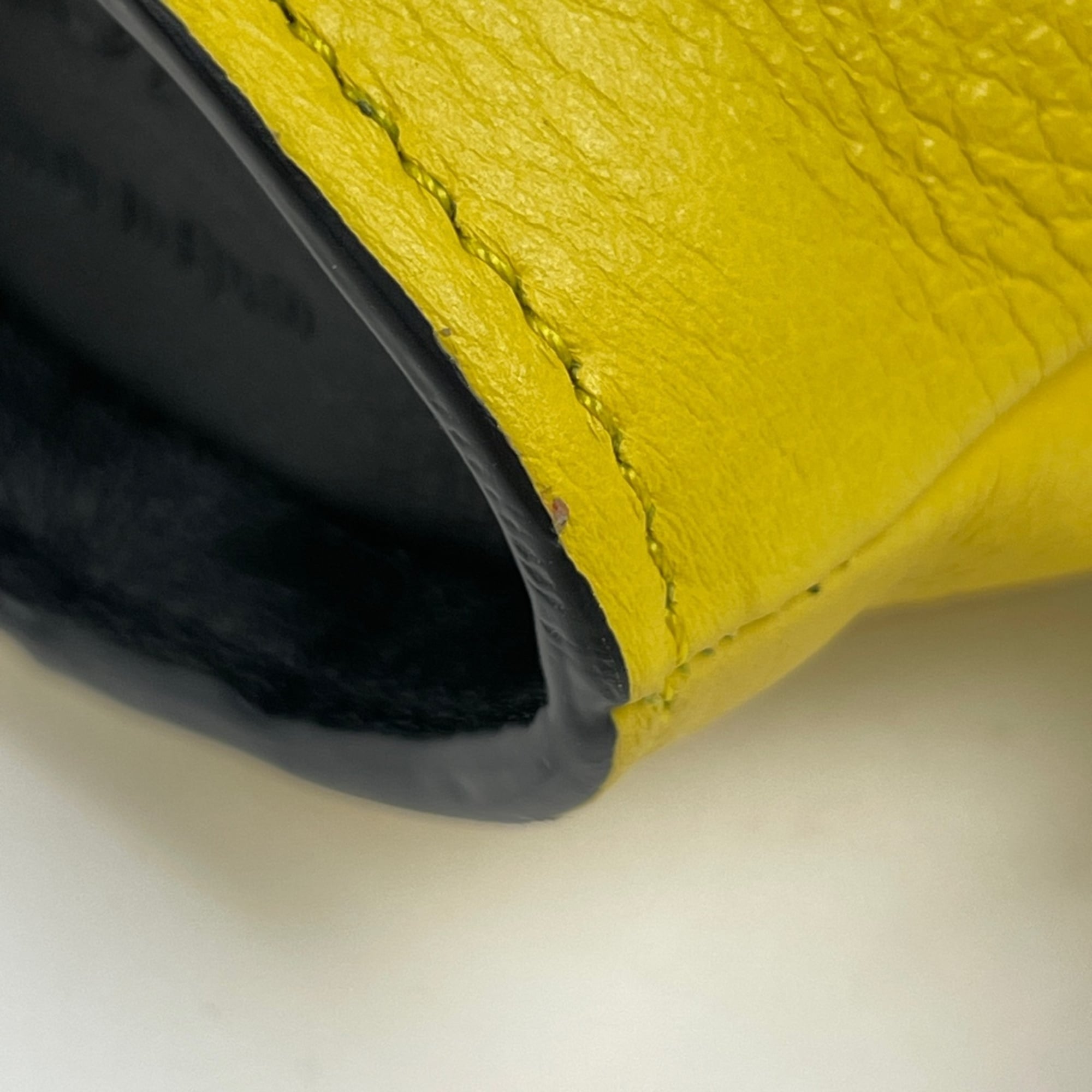 Loewe Yellow Leather Coin Purse/Coin Case (Pre-Owned)
