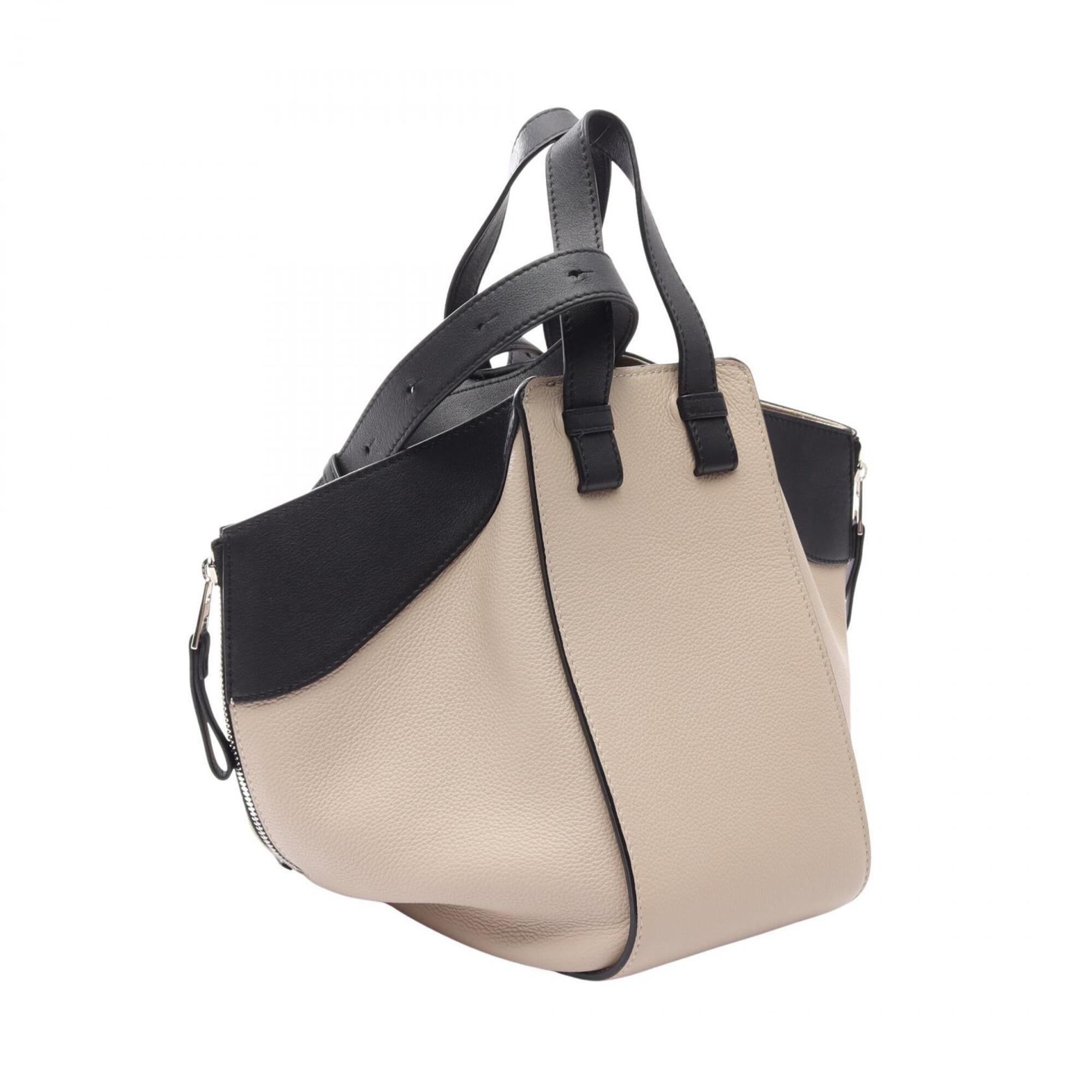Loewe Beige Black Leather Handbag (Pre-Owned)