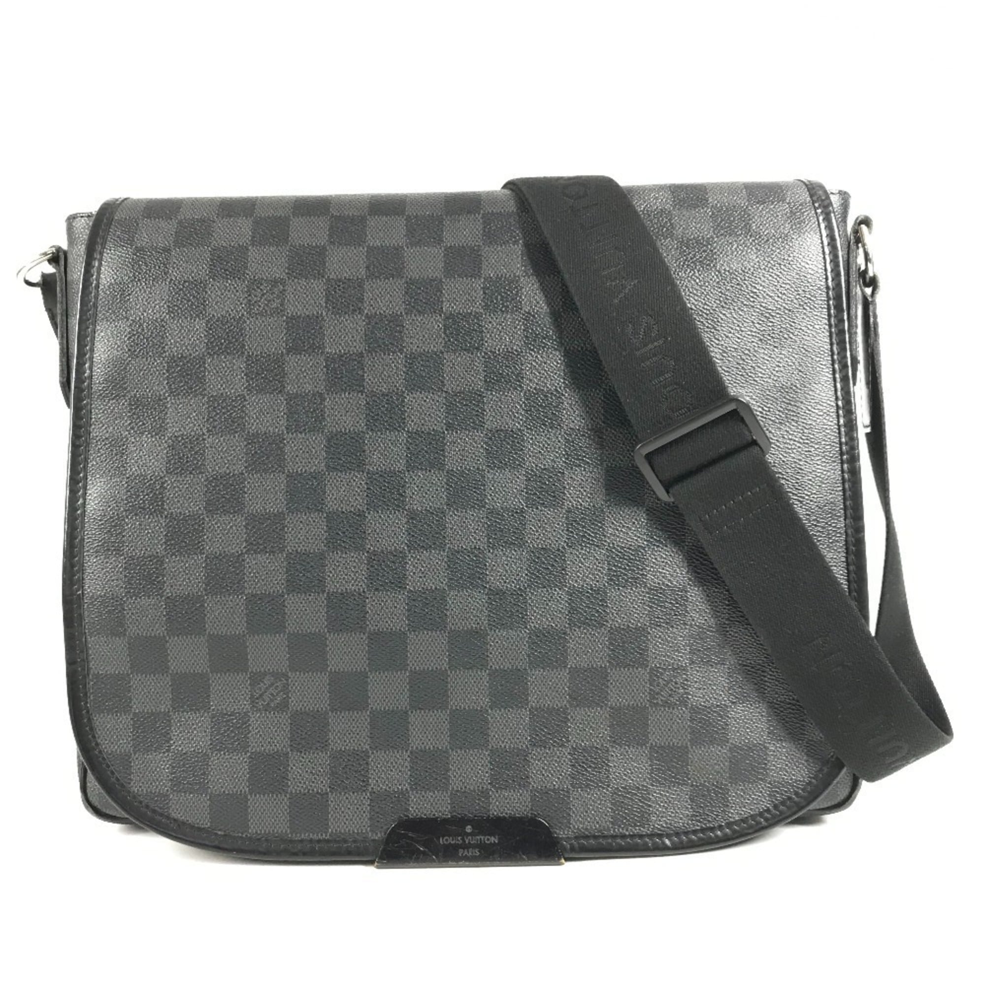 Louis Vuitton Black Damier Graphite Messenger Bag Shoulder Bag (Pre-Owned)