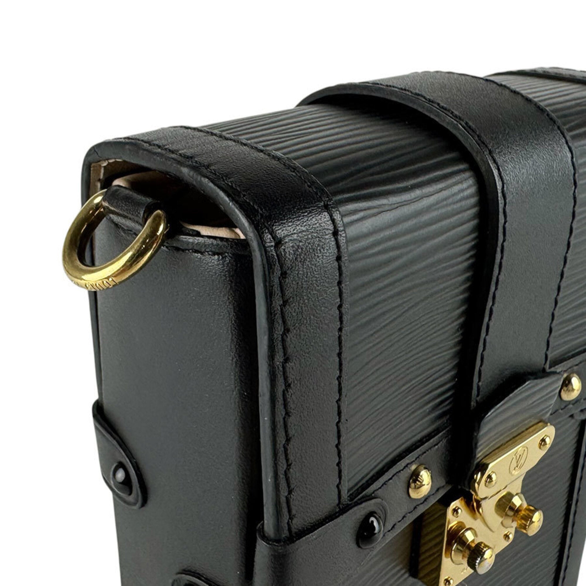 Louis Vuitton Noir Epi Leather Pochette Shoulder Bag (Pre-Owned)