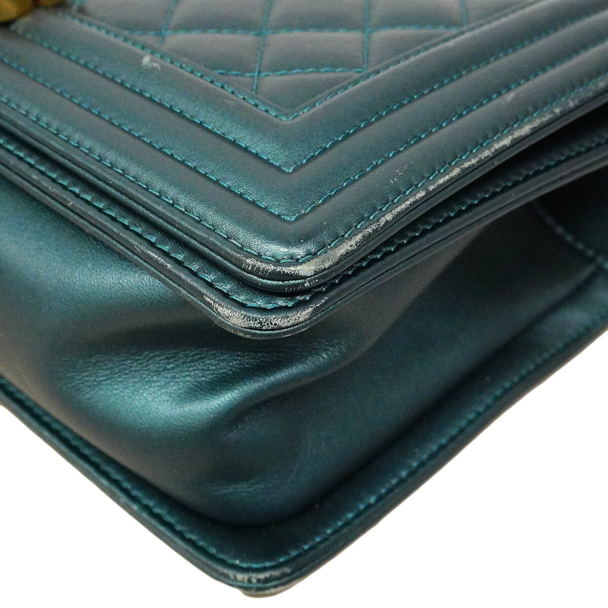 Chanel Blue Leather Shoulder Bag (Pre-Owned)