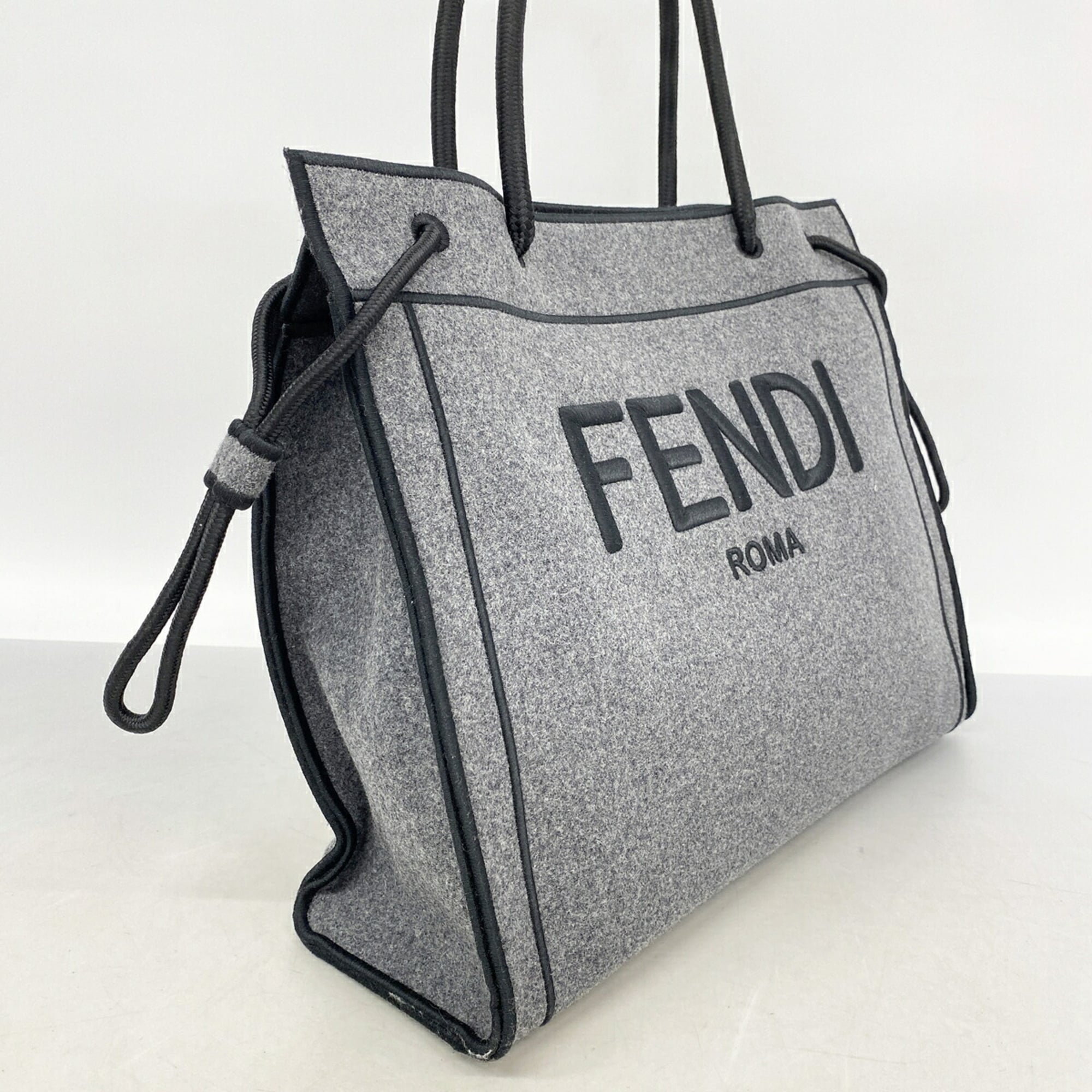 Fendi Gray Felt Tote Bag (Pre-Owned)