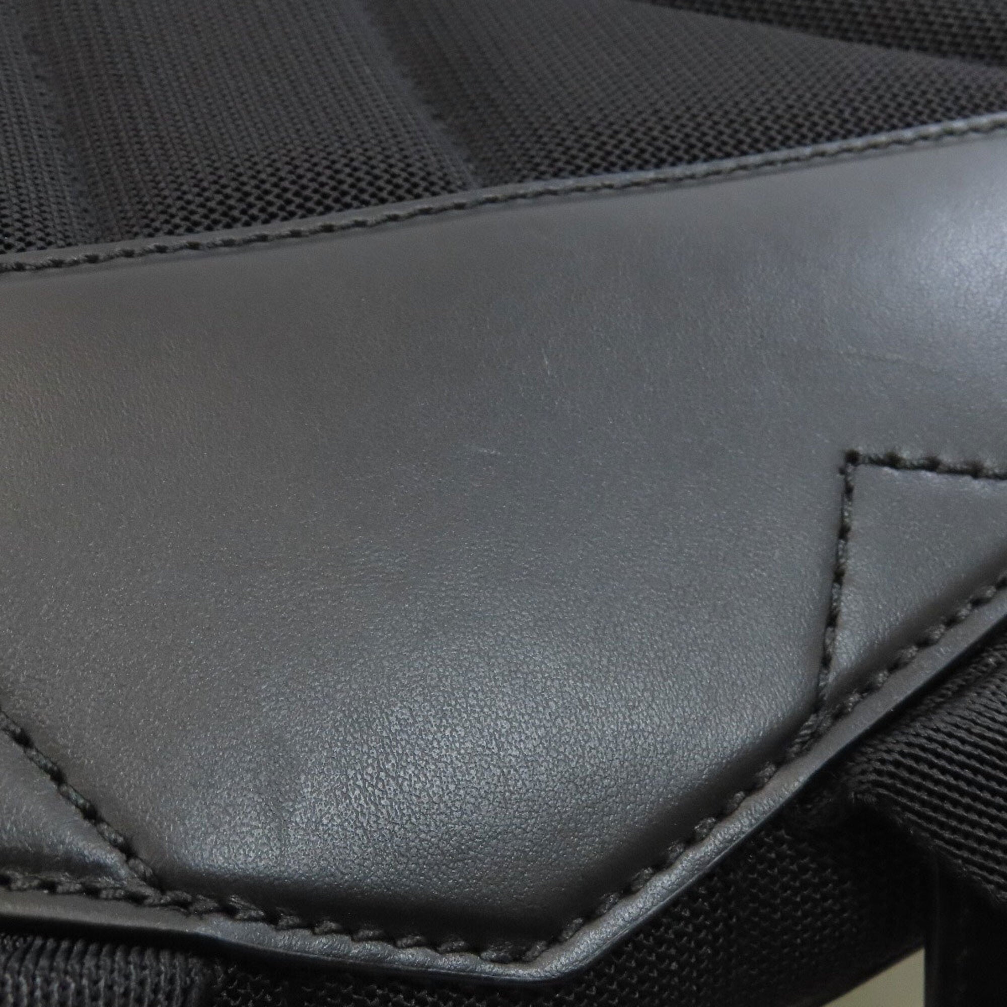 Burberry Black Leather Backpack (Pre-Owned)