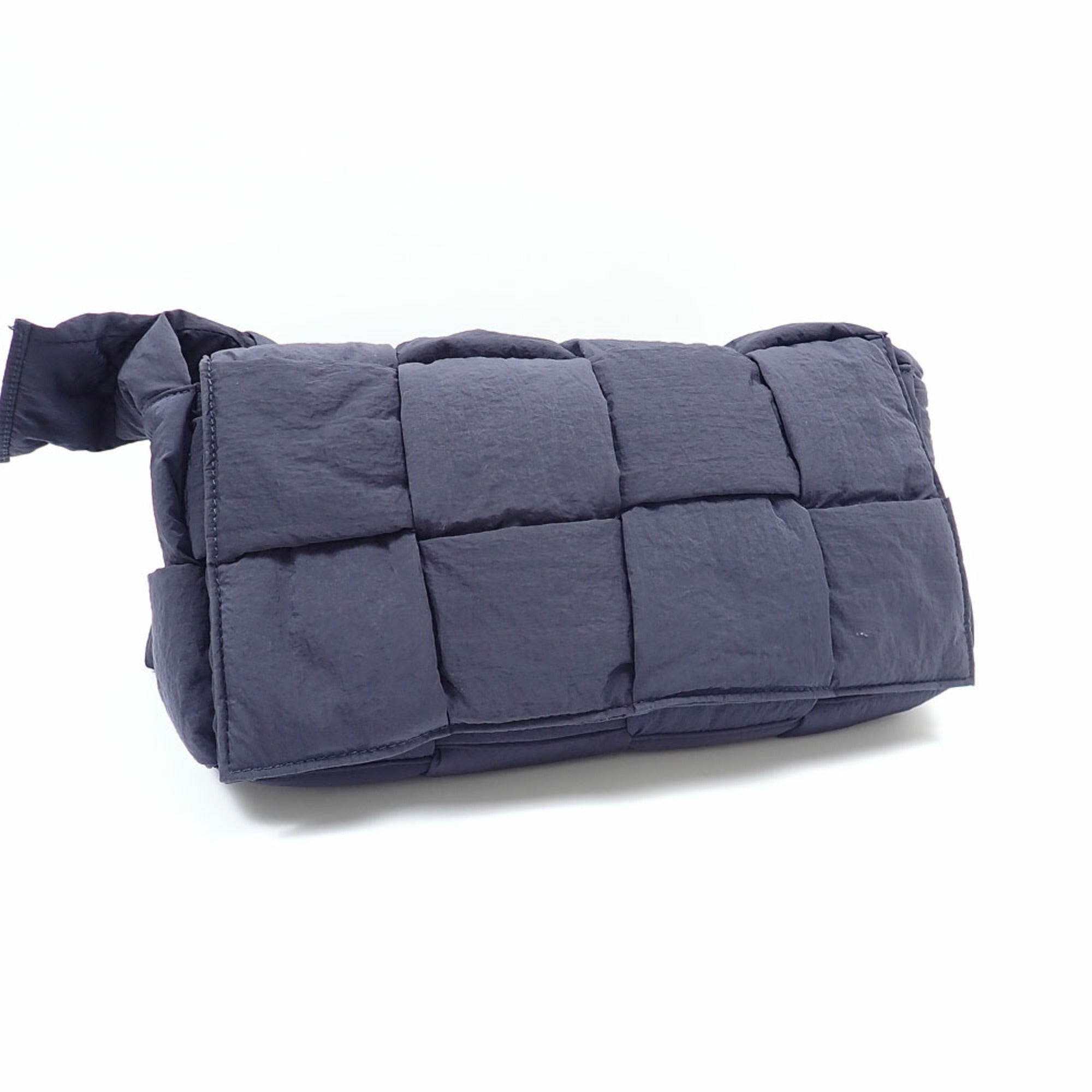 Bottega Veneta Navy Nylon Shoulder Bag (Pre-Owned)