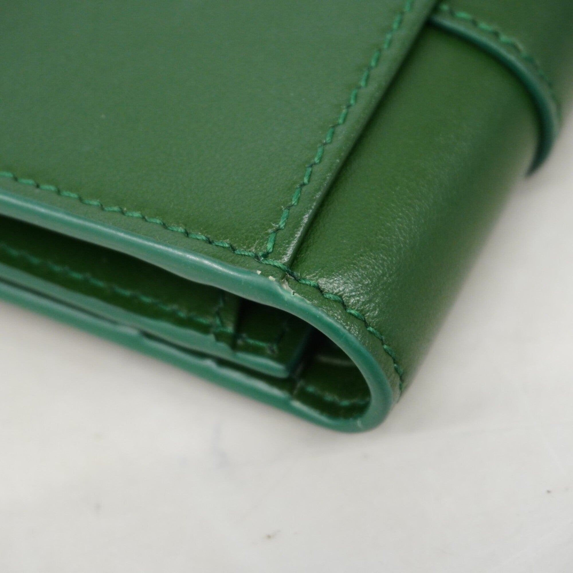 Salvatore Ferragamo Green Leather Wallet (Bi-Fold) (Pre-Owned)