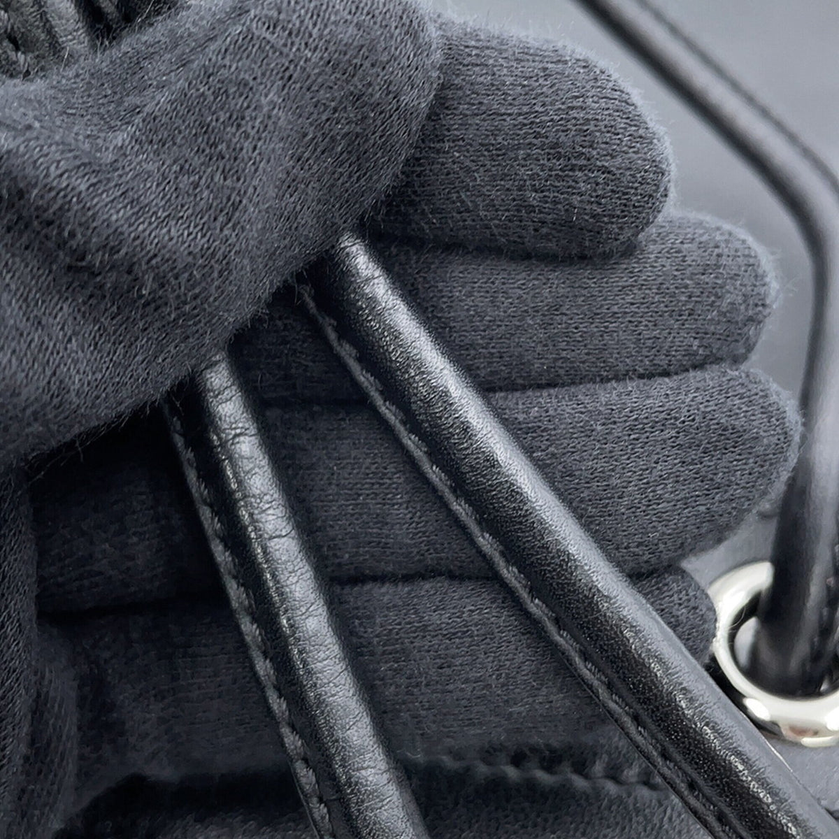 Hermes Black Swift Leather Shoulder Bag (Pre-Owned)