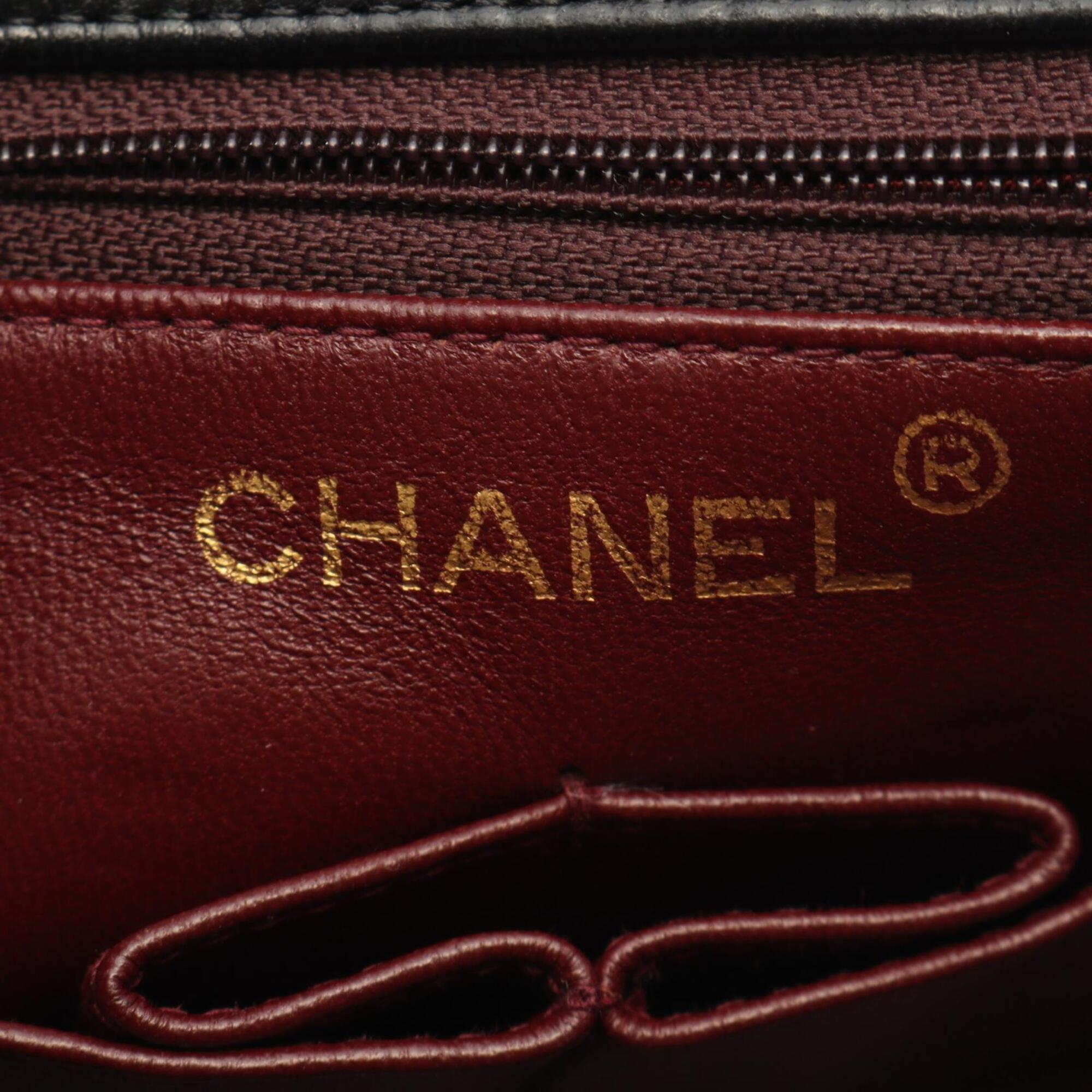 Chanel Black Leather Handbag Shoulder Bag (Pre-Owned)