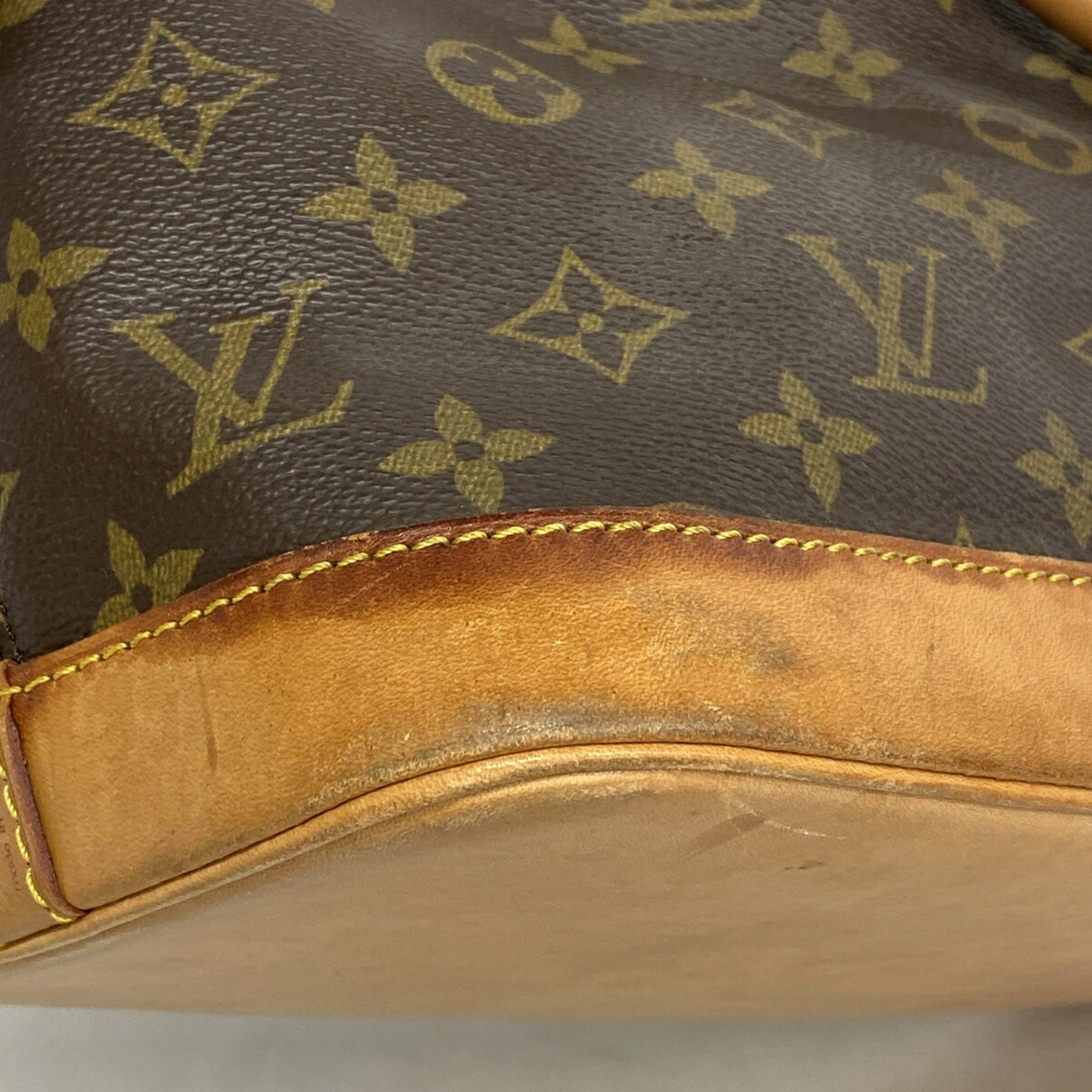 Louis Vuitton Brown Handbag (Pre-Owned)