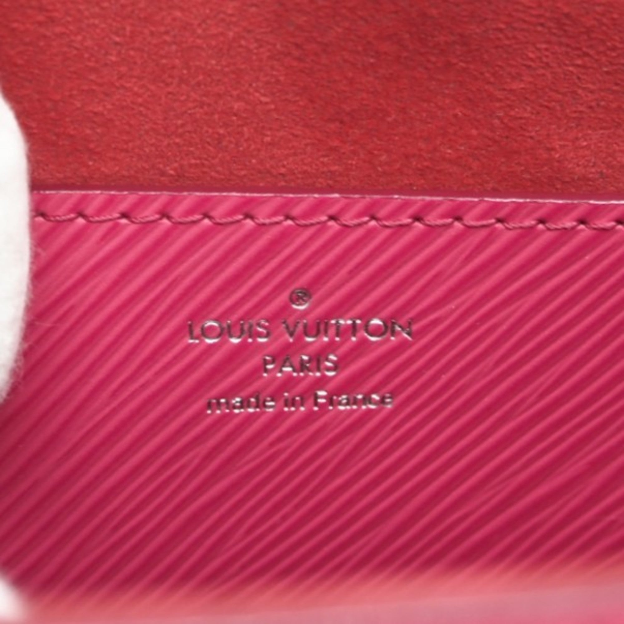 Louis Vuitton Fuchsia Pink Shoulder Bag (Pre-Owned)