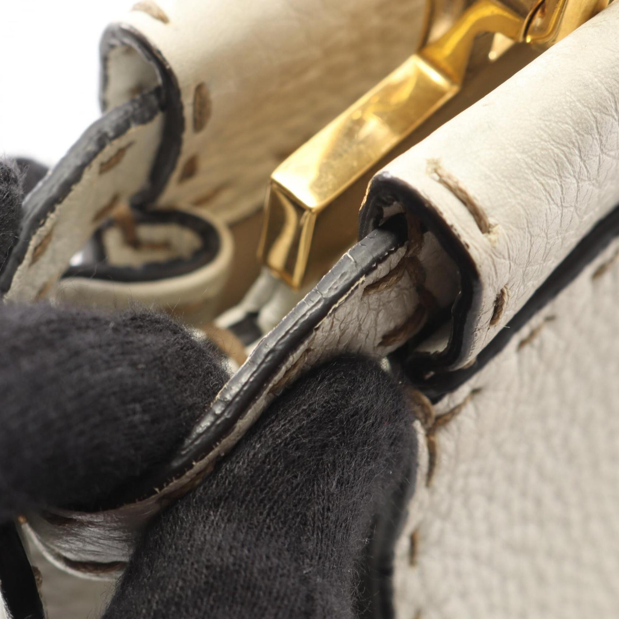 Fendi White Leather Handbag (Pre-Owned)