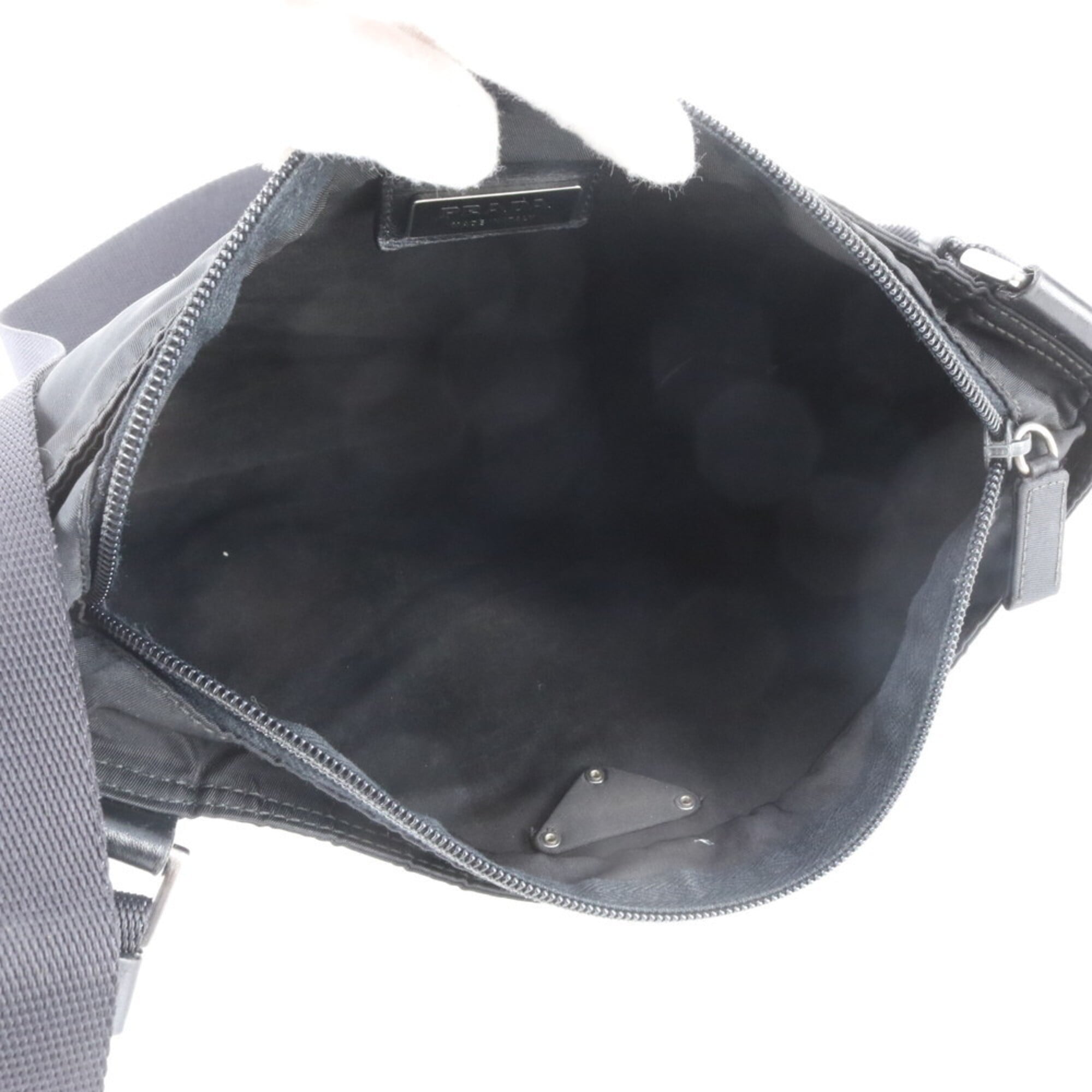 Prada Black Nylon Leather Messenger Bag Shoulder Bag (Pre-Owned)
