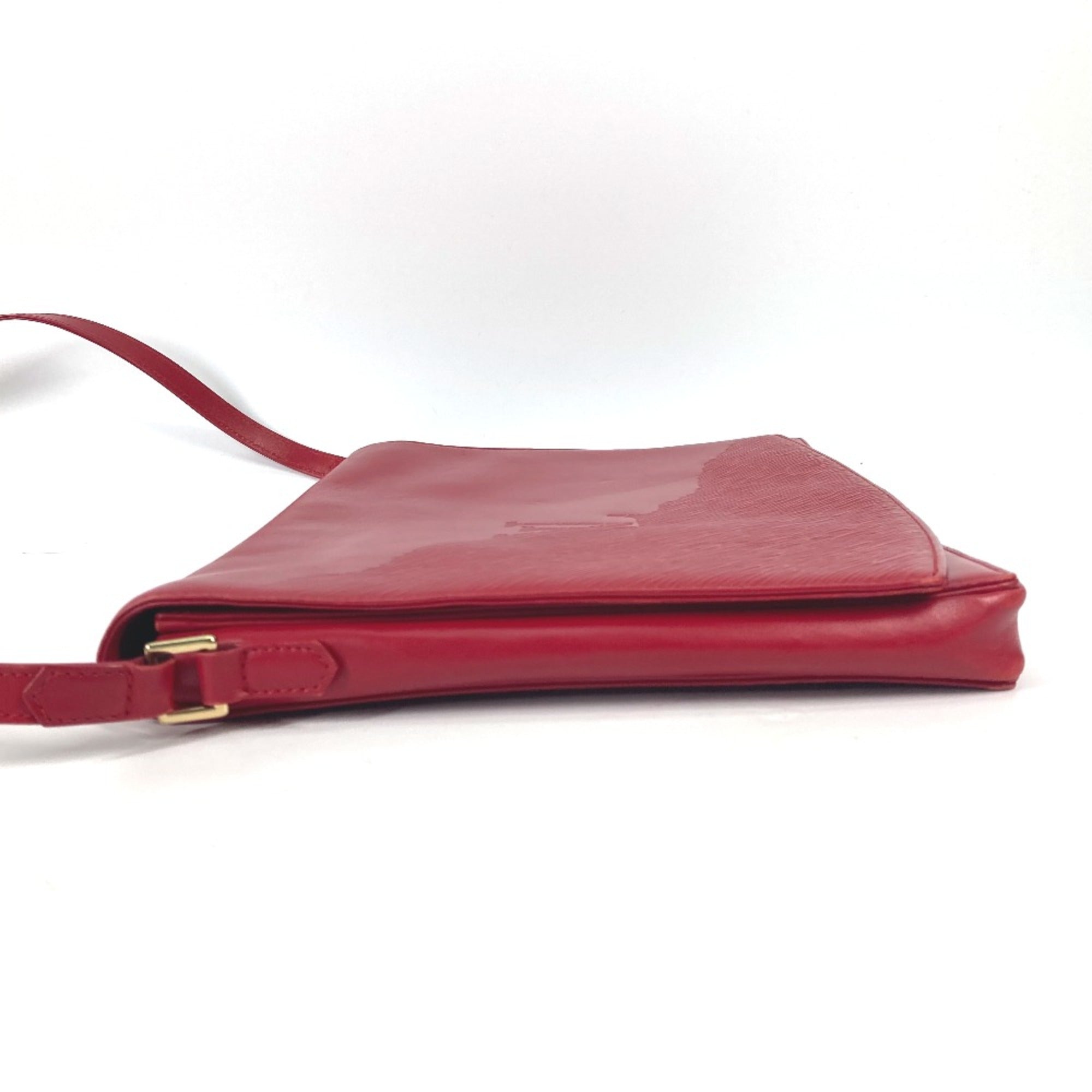 Louis Vuitton Red Leather Shoulder Bag (Pre-Owned)