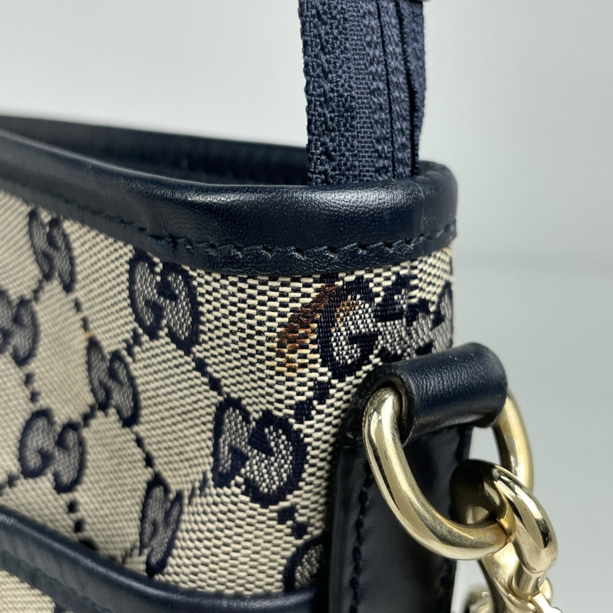 Gucci Sherry Line Beige Navy Gg Canvas Leather Shoulder Bag (Pre-Owned)