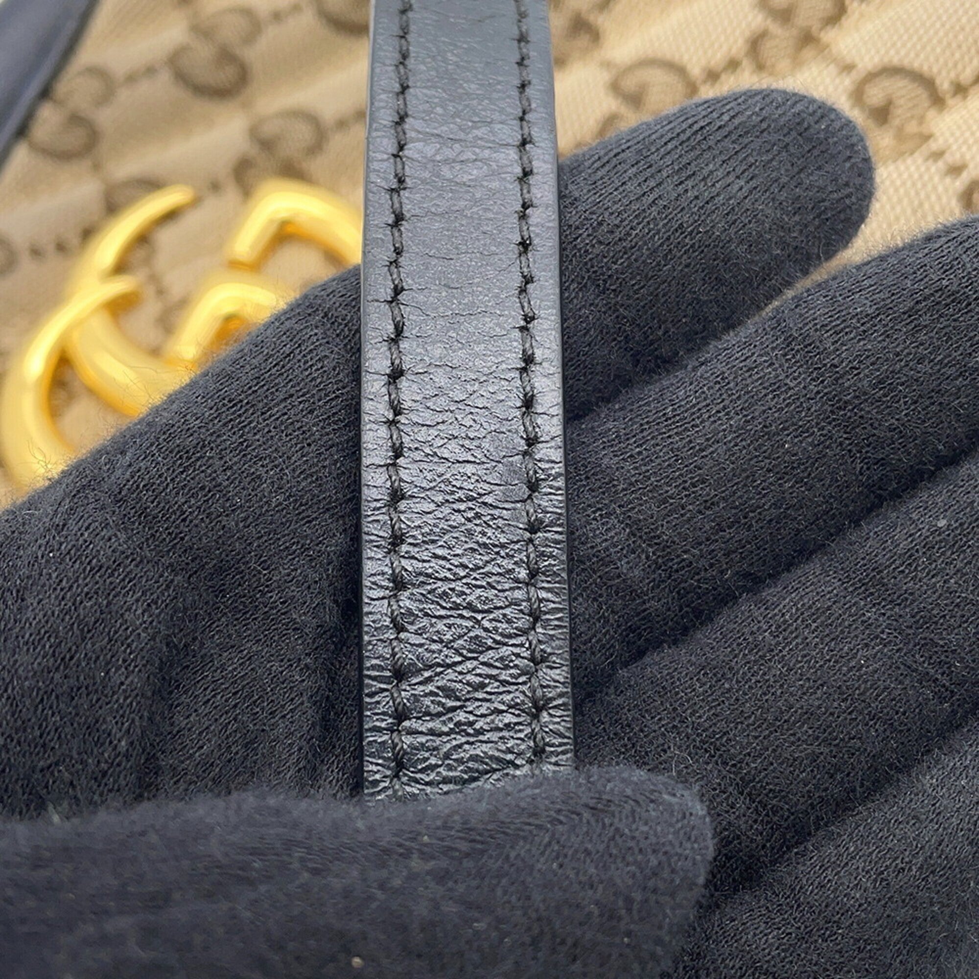 Gucci Beige Black Gg Canvas Handbag Shoulder Bag (Pre-Owned)