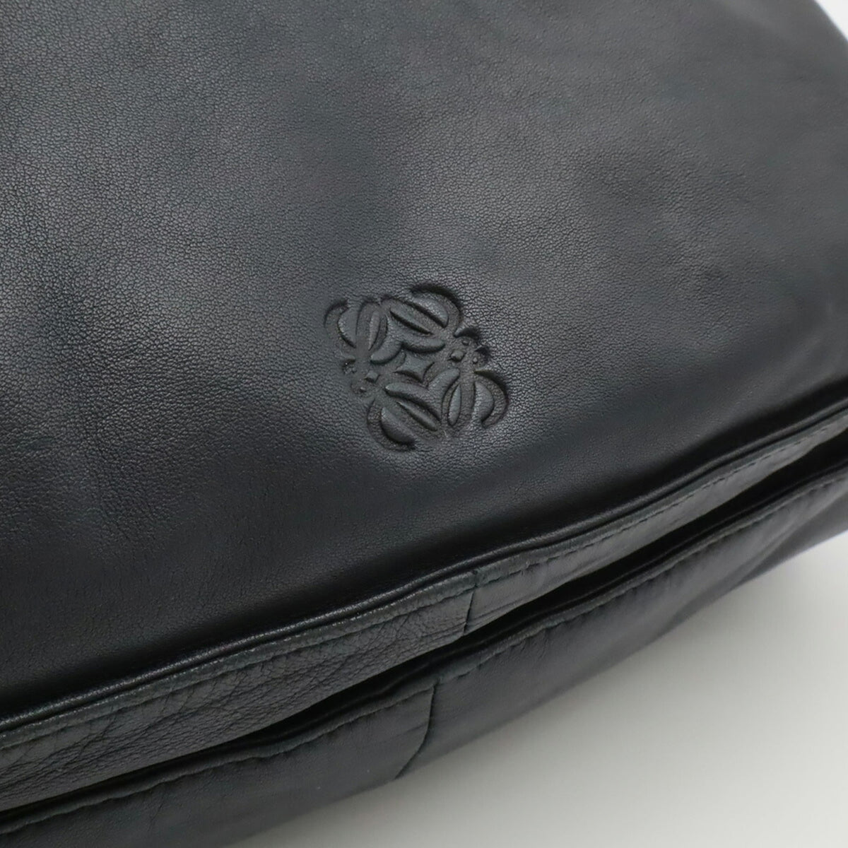 Loewe Black Leather Pochette Shoulder Bag (Pre-Owned)