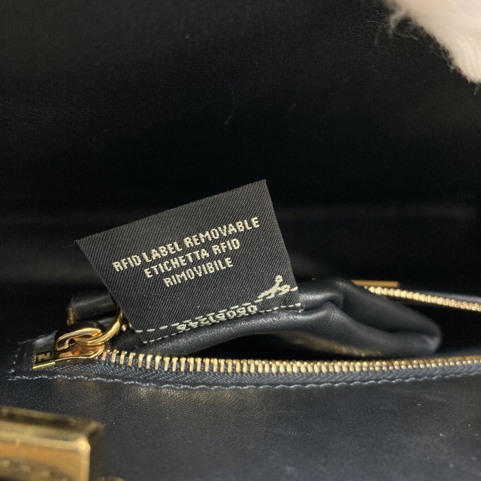 Fendi Grayish Leather Handbag (Pre-Owned)